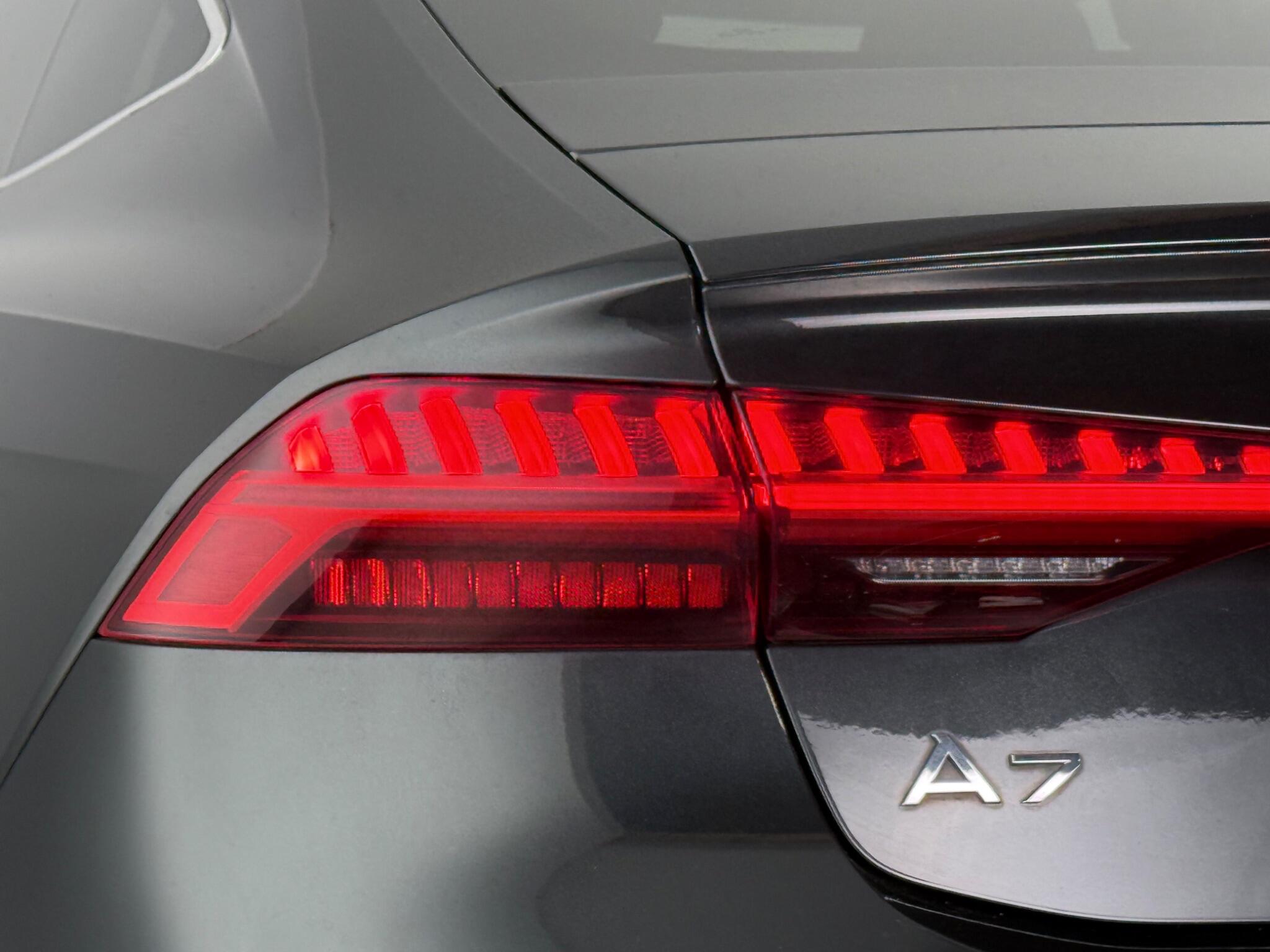 Audi A7 view 6