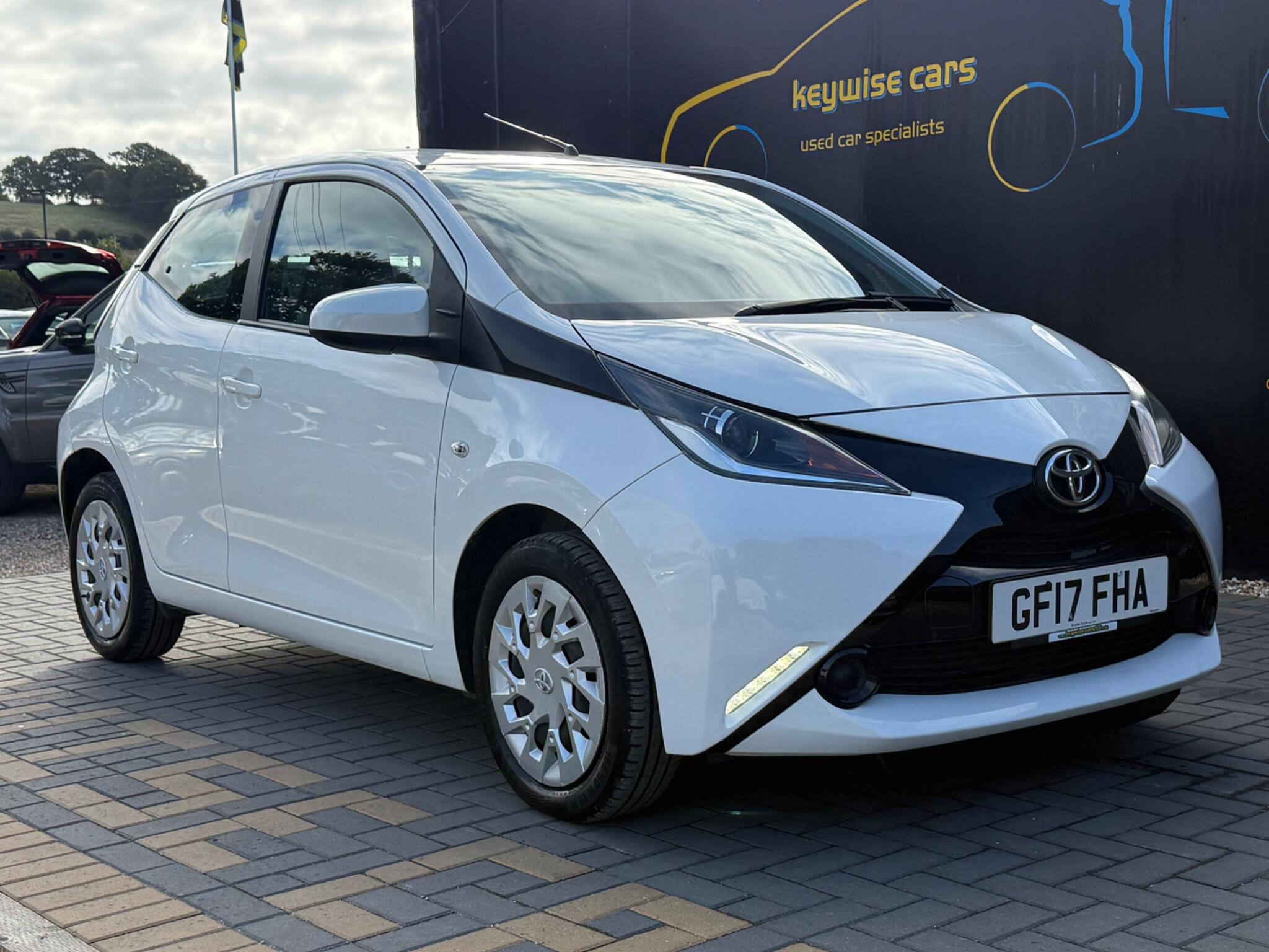 Toyota Aygo view 9