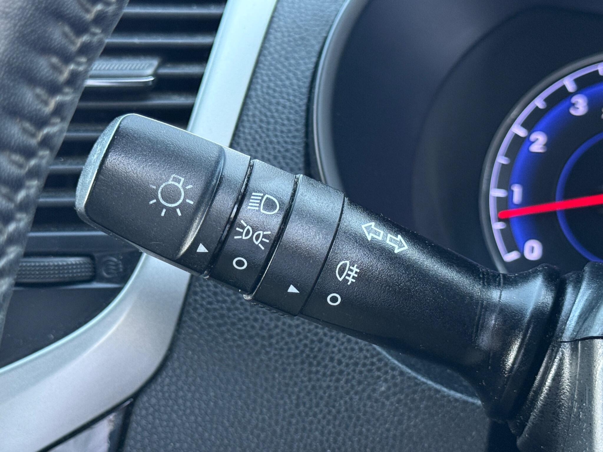Hyundai ix20 - Image 61