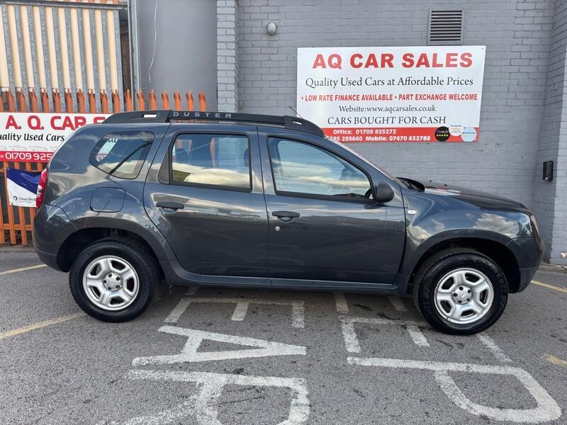 Dacia Duster view 4