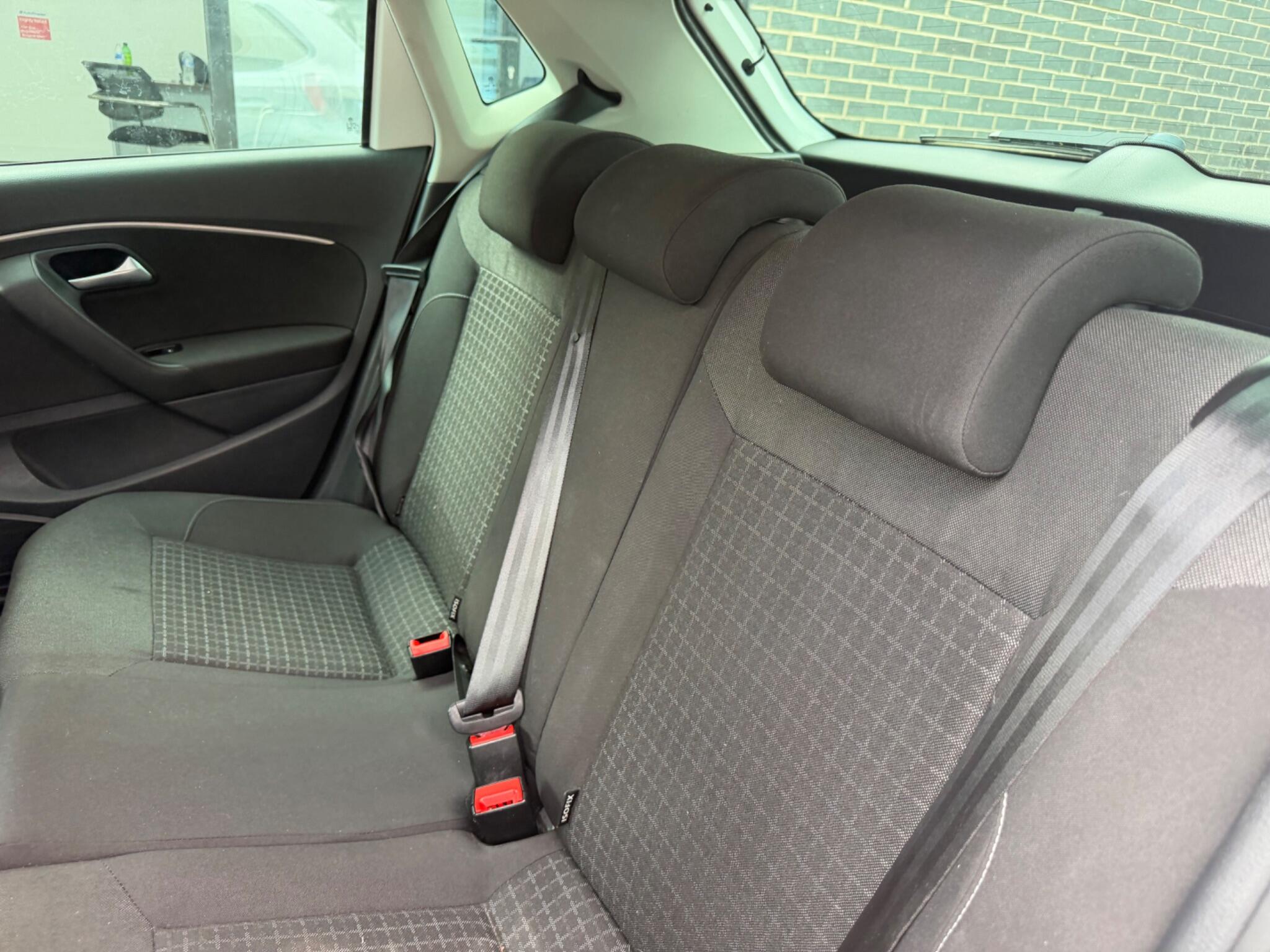 Volkswagen Polo view 28