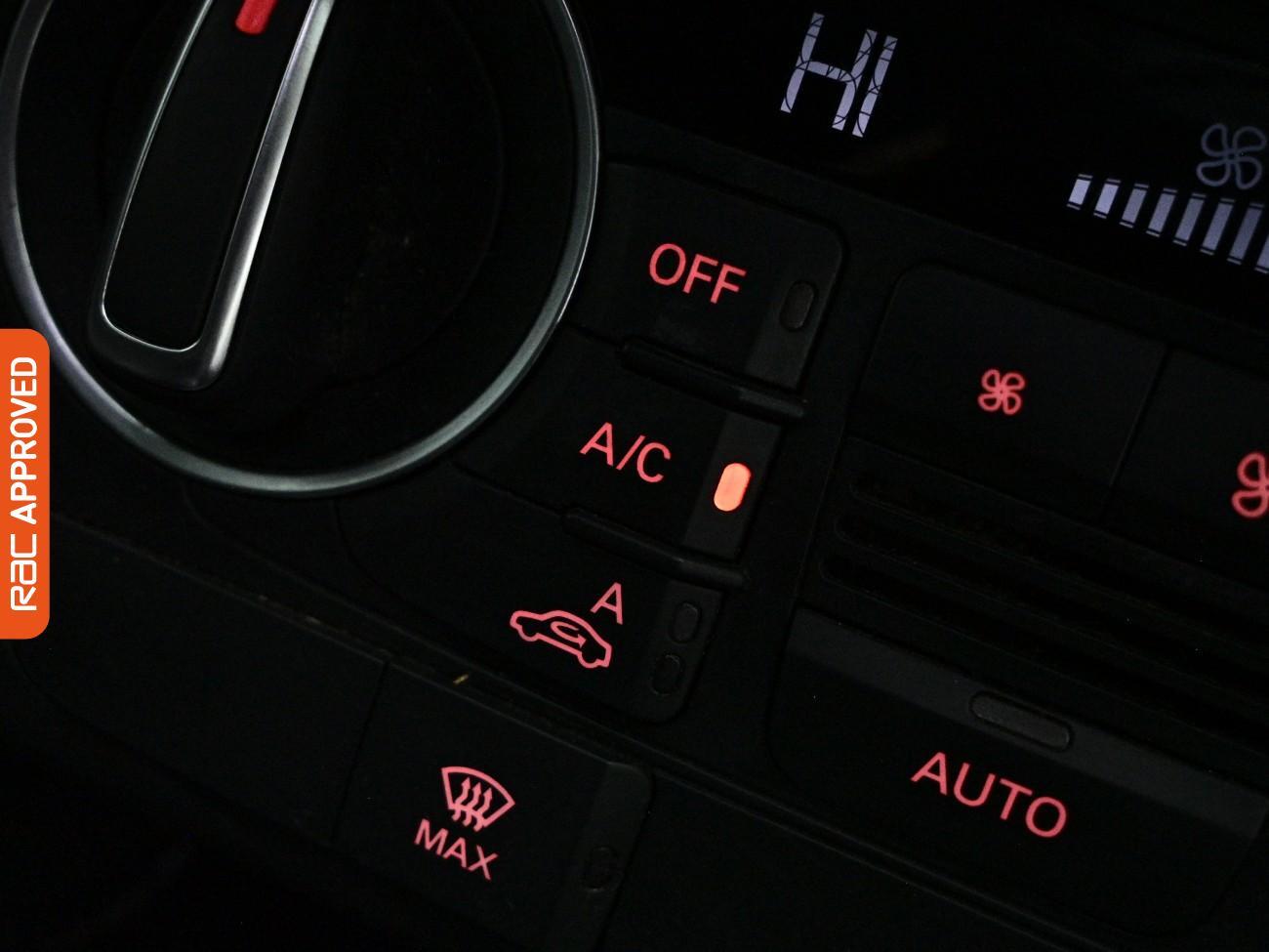 Audi Q3 view 17