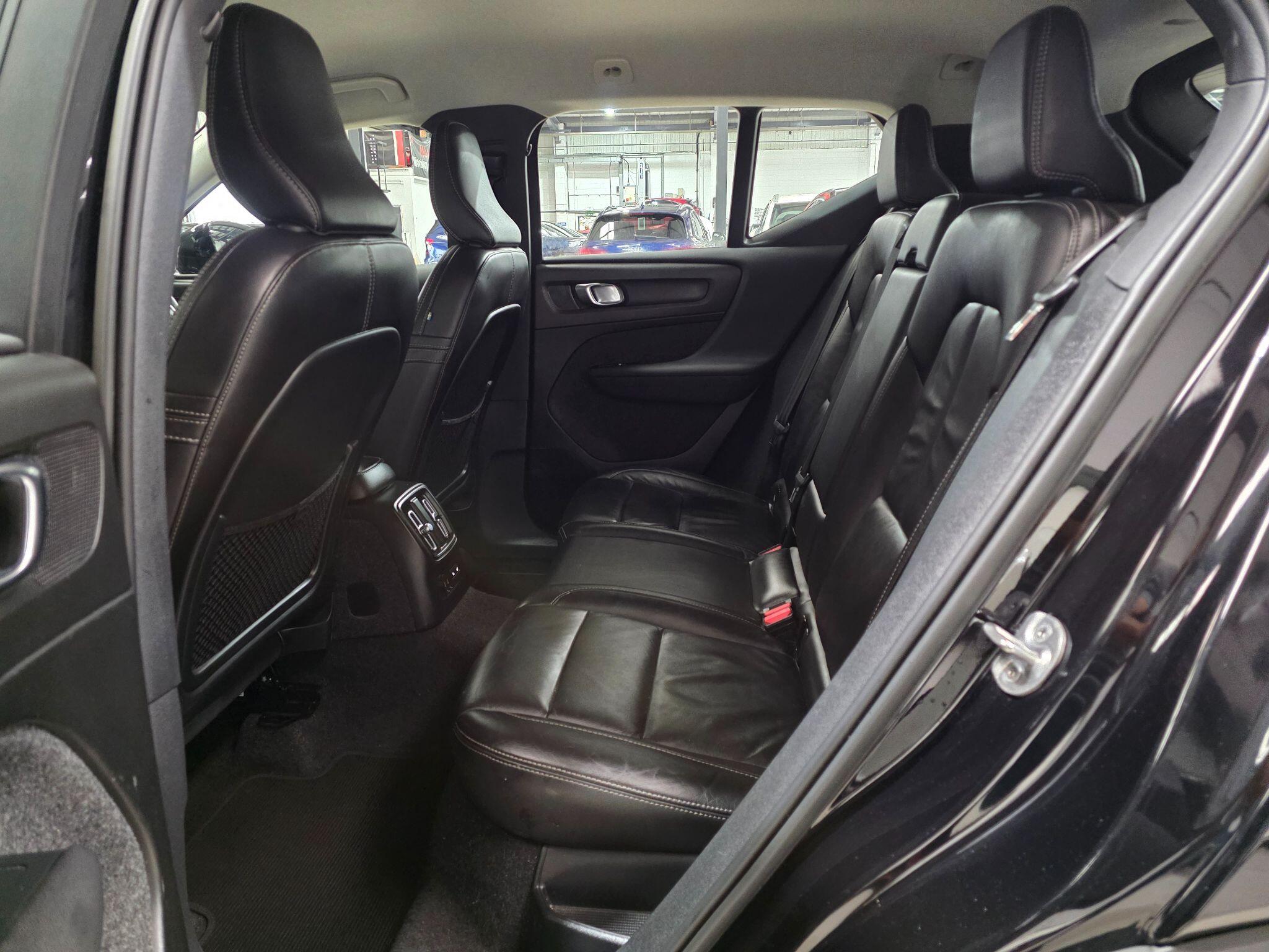 Volvo XC40 view 26