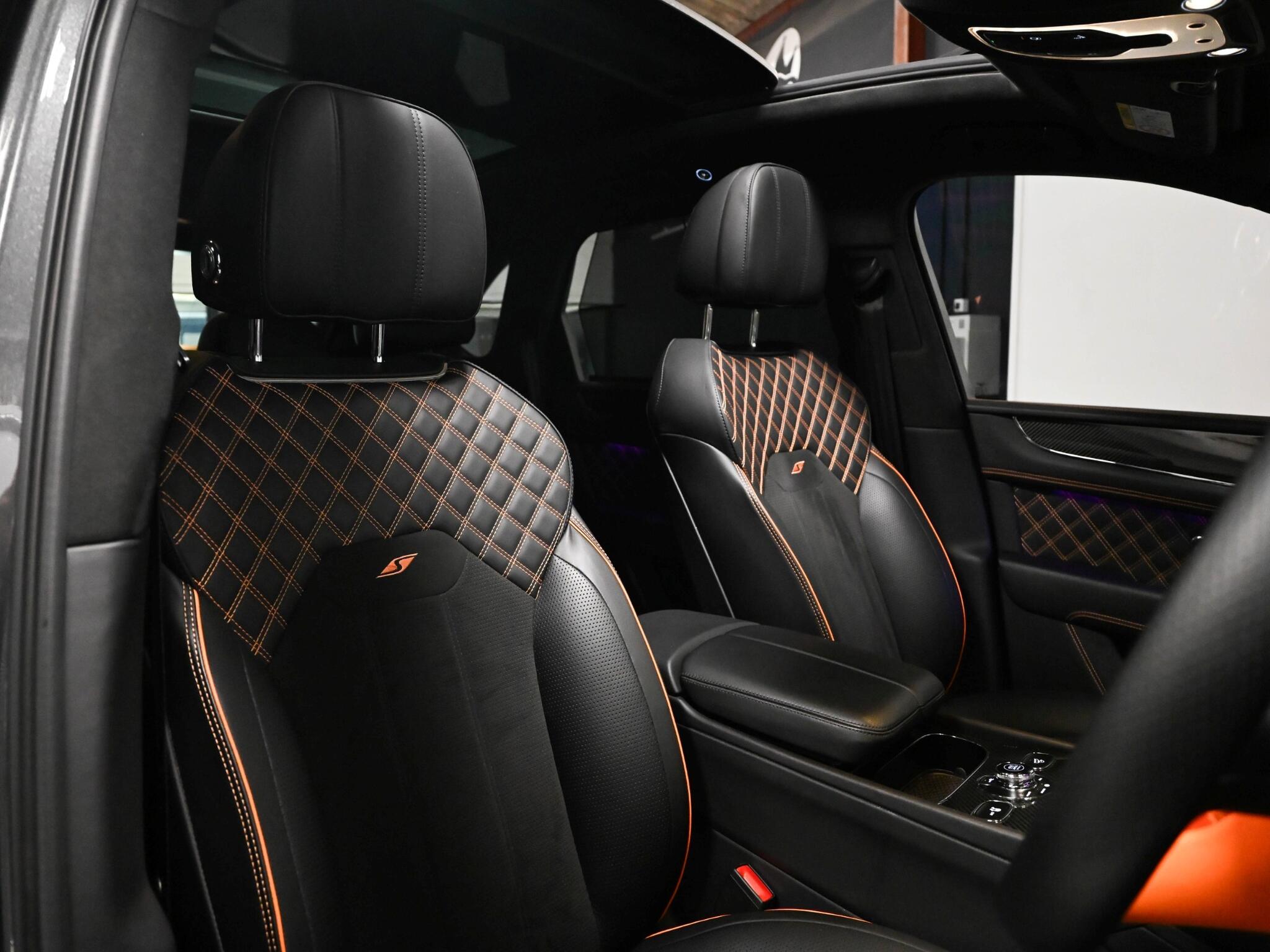Bentley Bentayga view 45