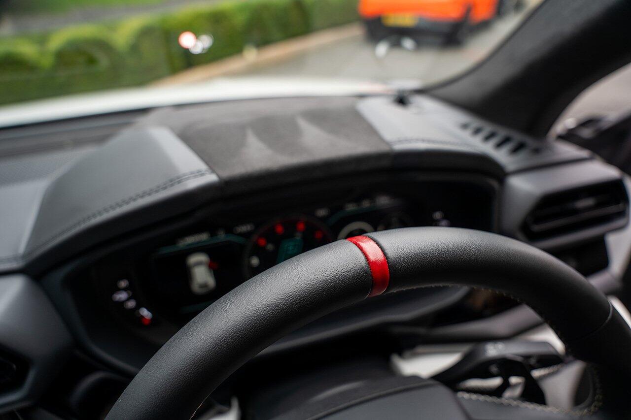 Lamborghini Urus view 60