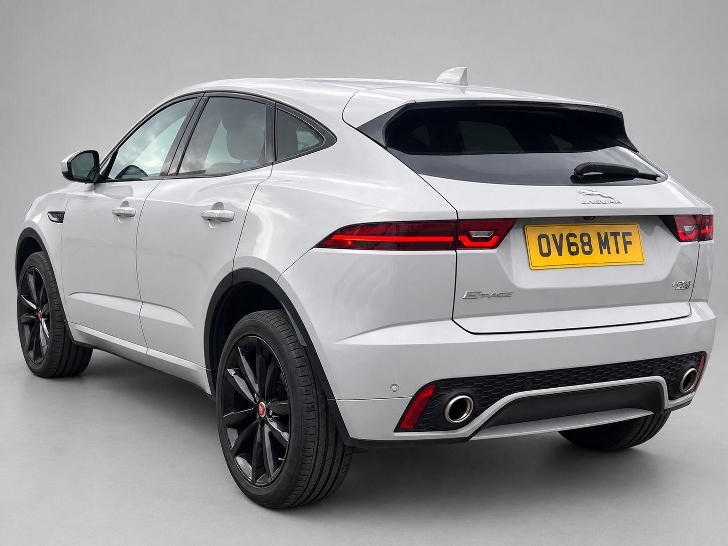 Jaguar E-Pace view 14
