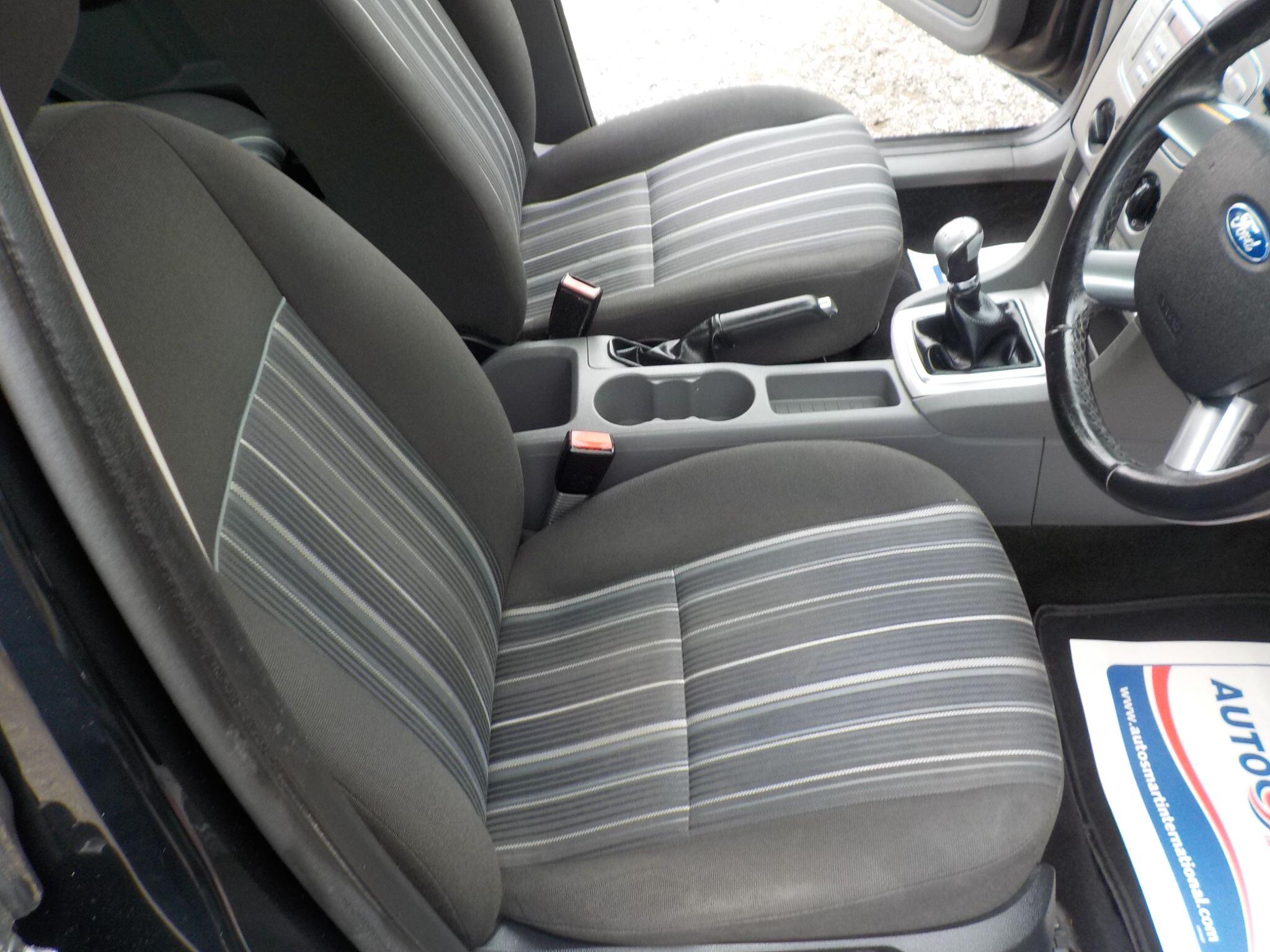 Ford Focus 1.8 Style 5dr