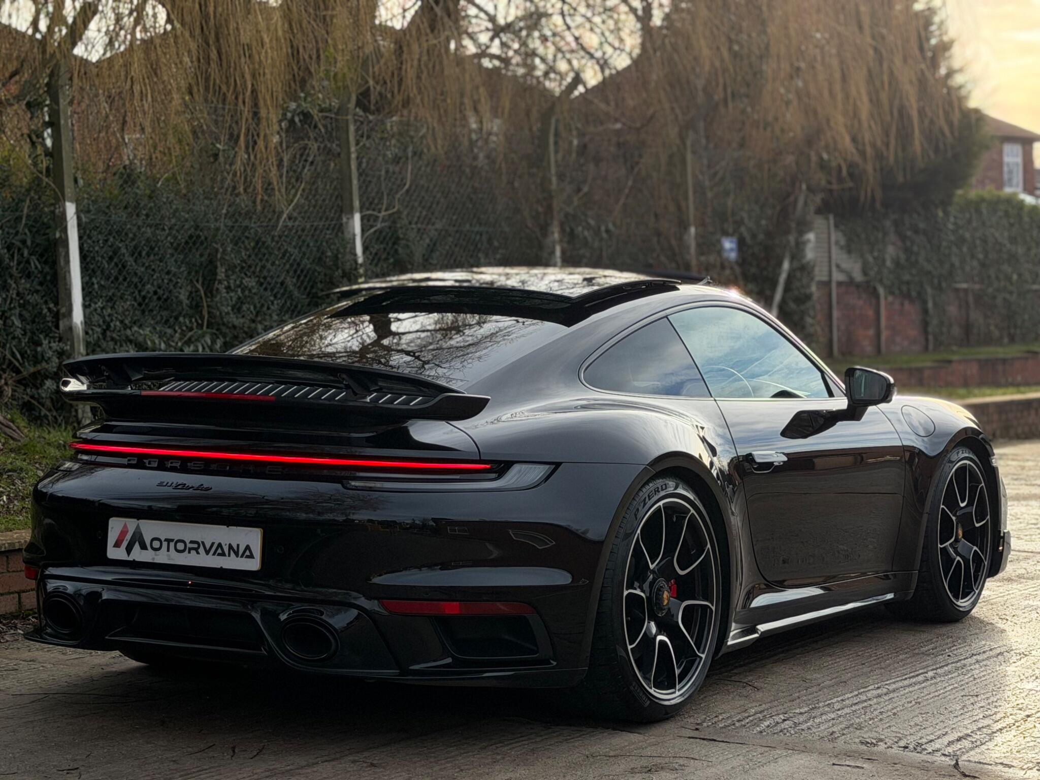 Porsche 911 view 17