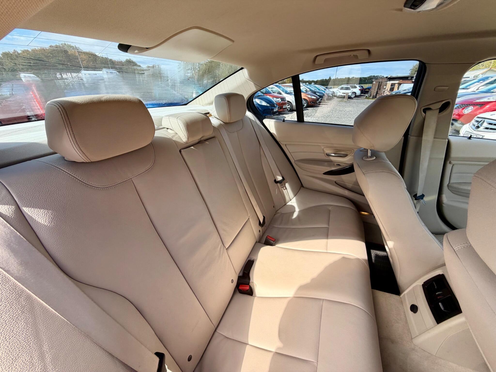 BMW 3 Series view 34