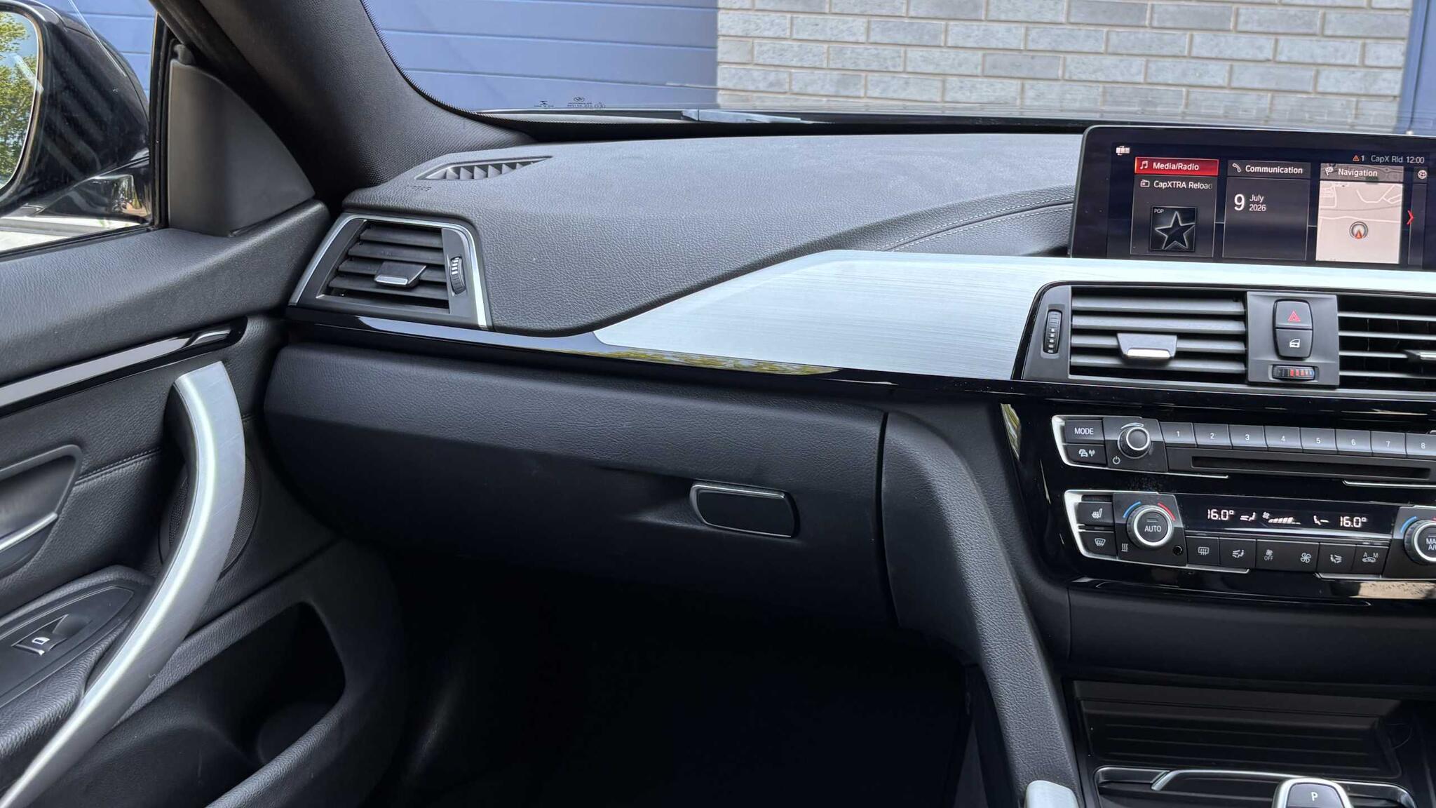BMW 4 Series view 9