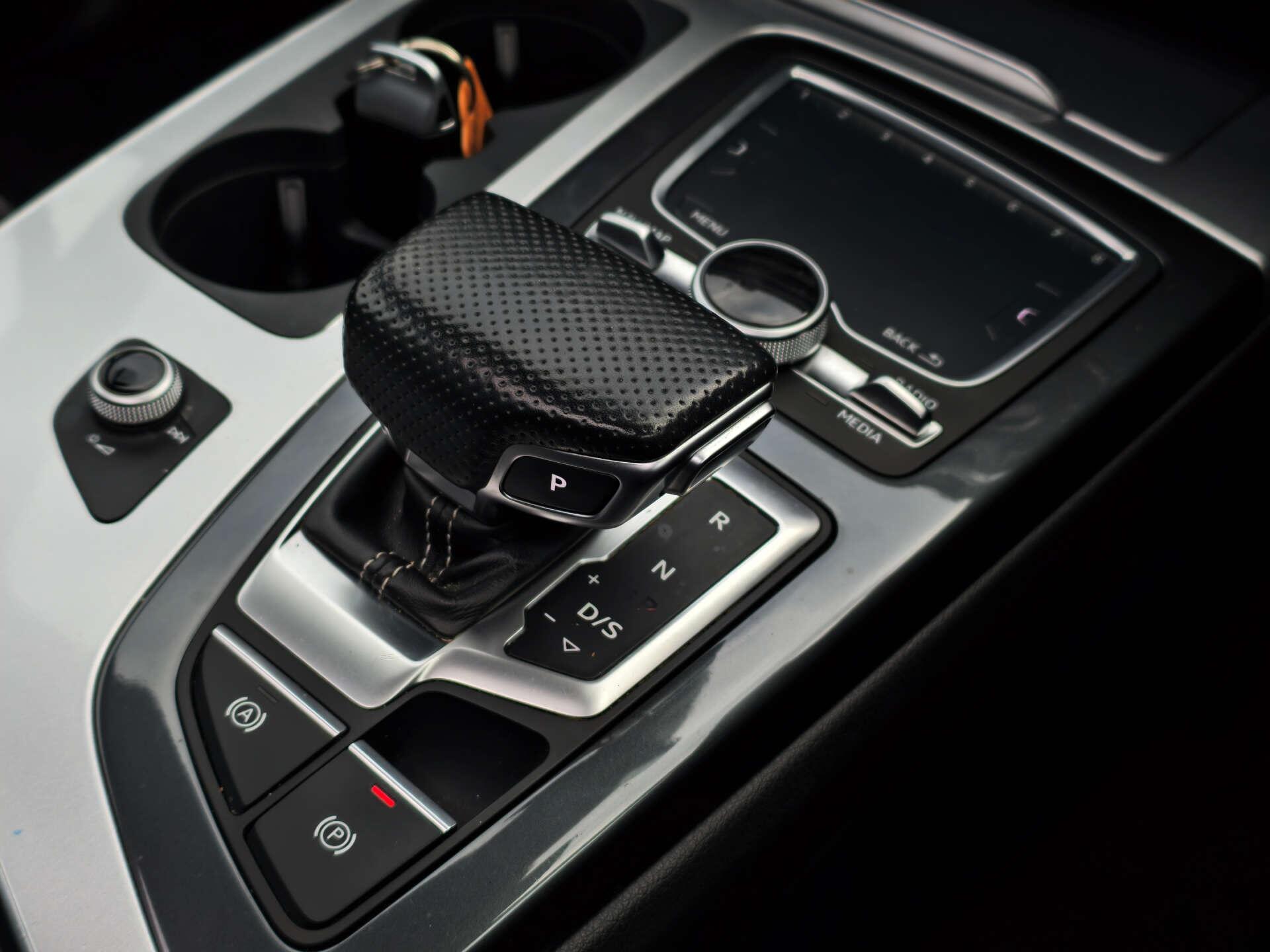 Audi Q7 view 40