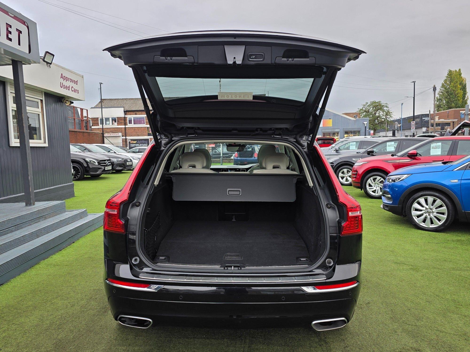 Volvo XC60 view 12