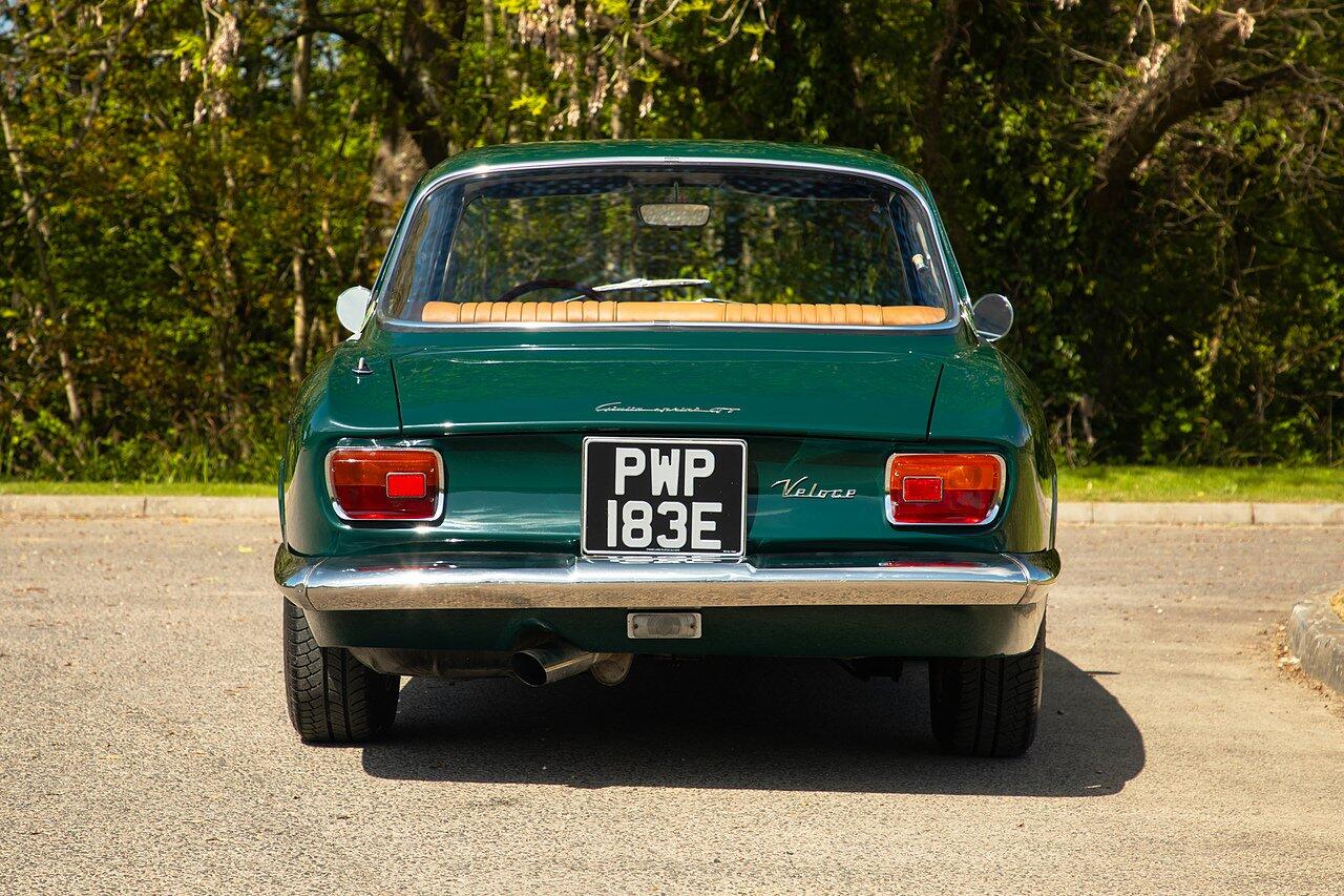 Alfa Romeo Giulia view 113