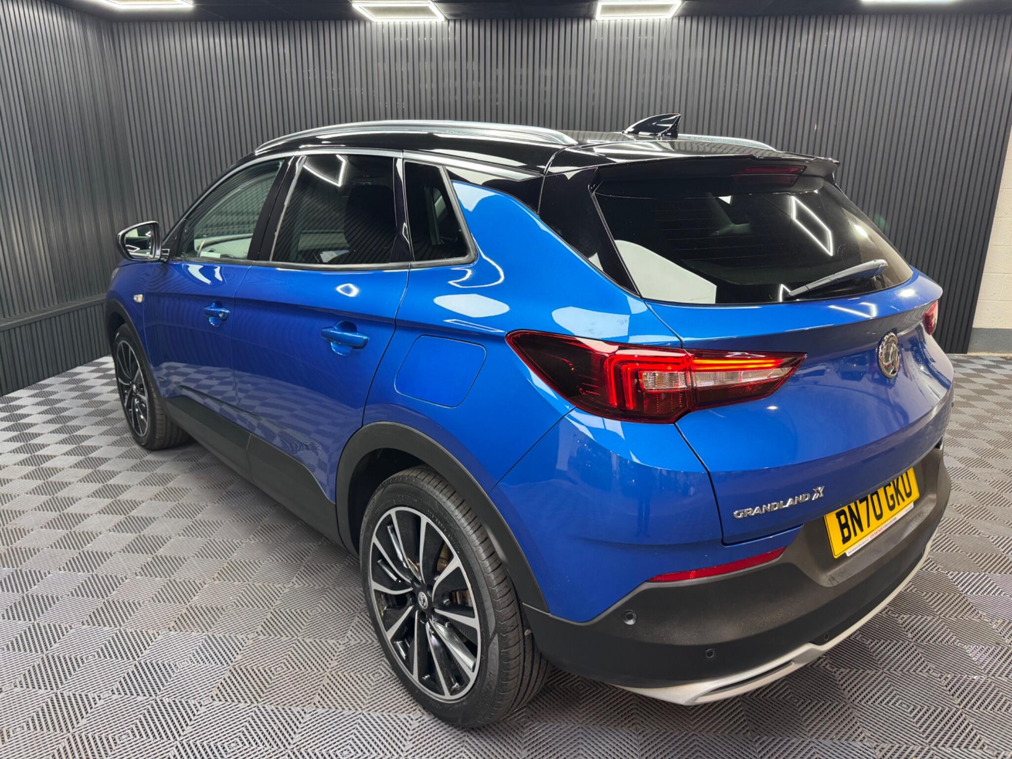 Vauxhall Grandland X view 21