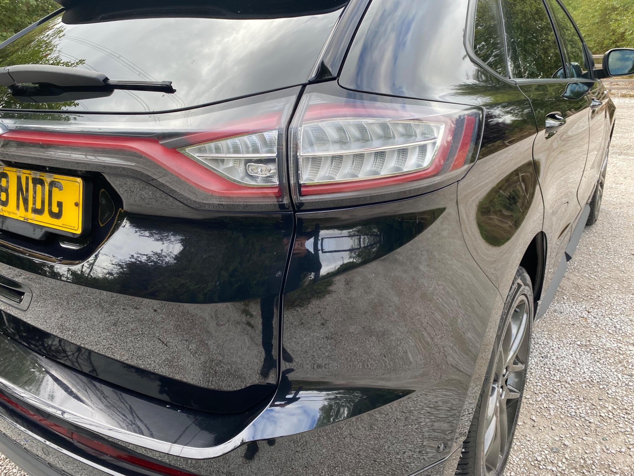 Ford Edge view 15