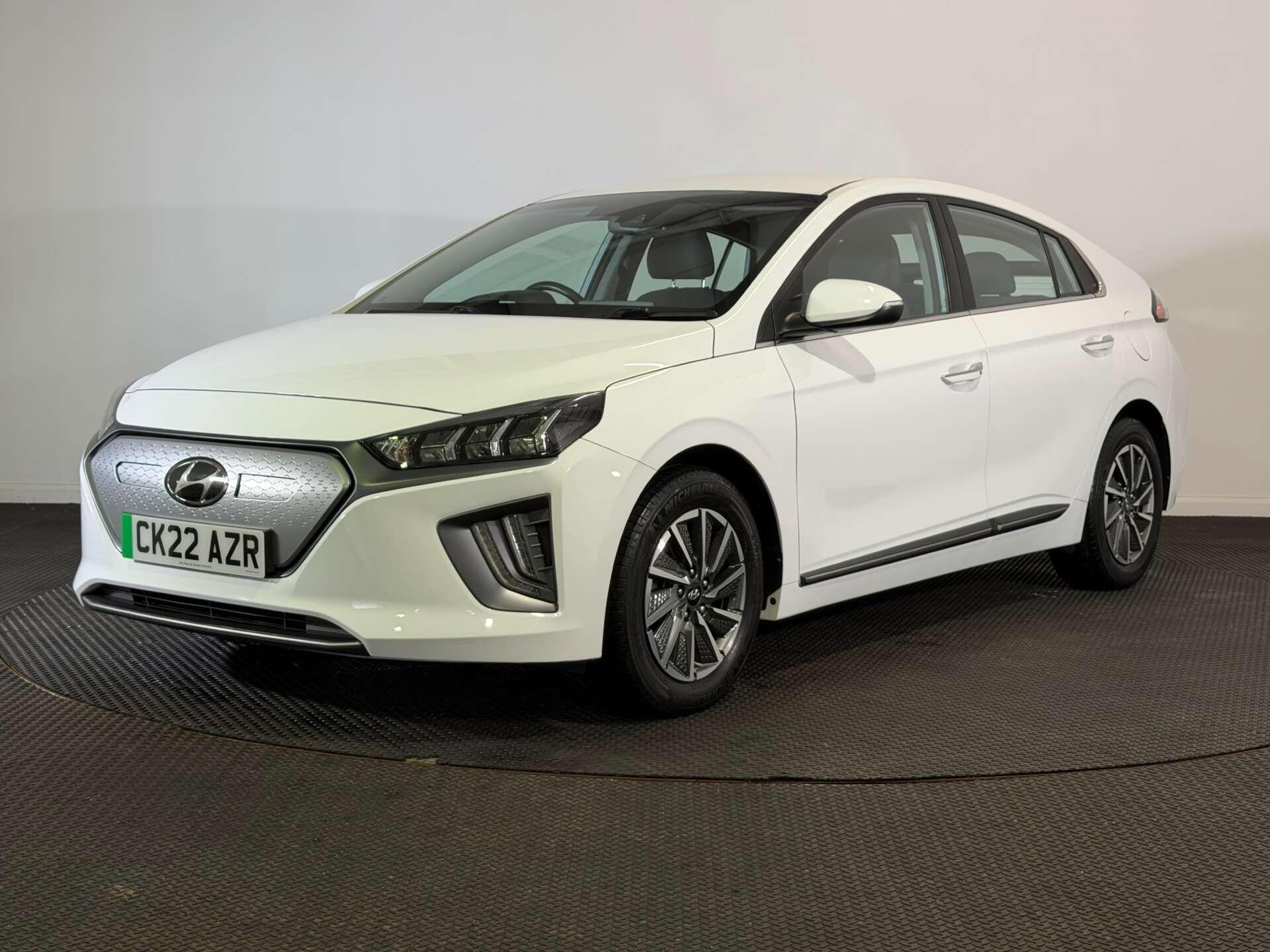 Hyundai Ioniq view 3