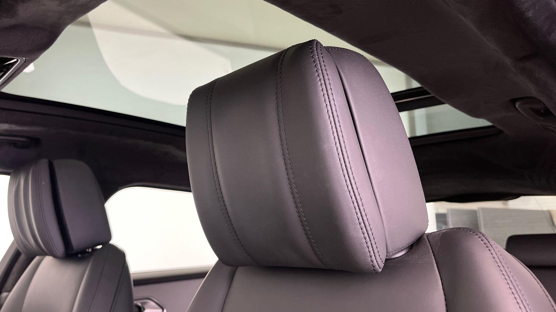 Land Rover Range Rover Velar view 21