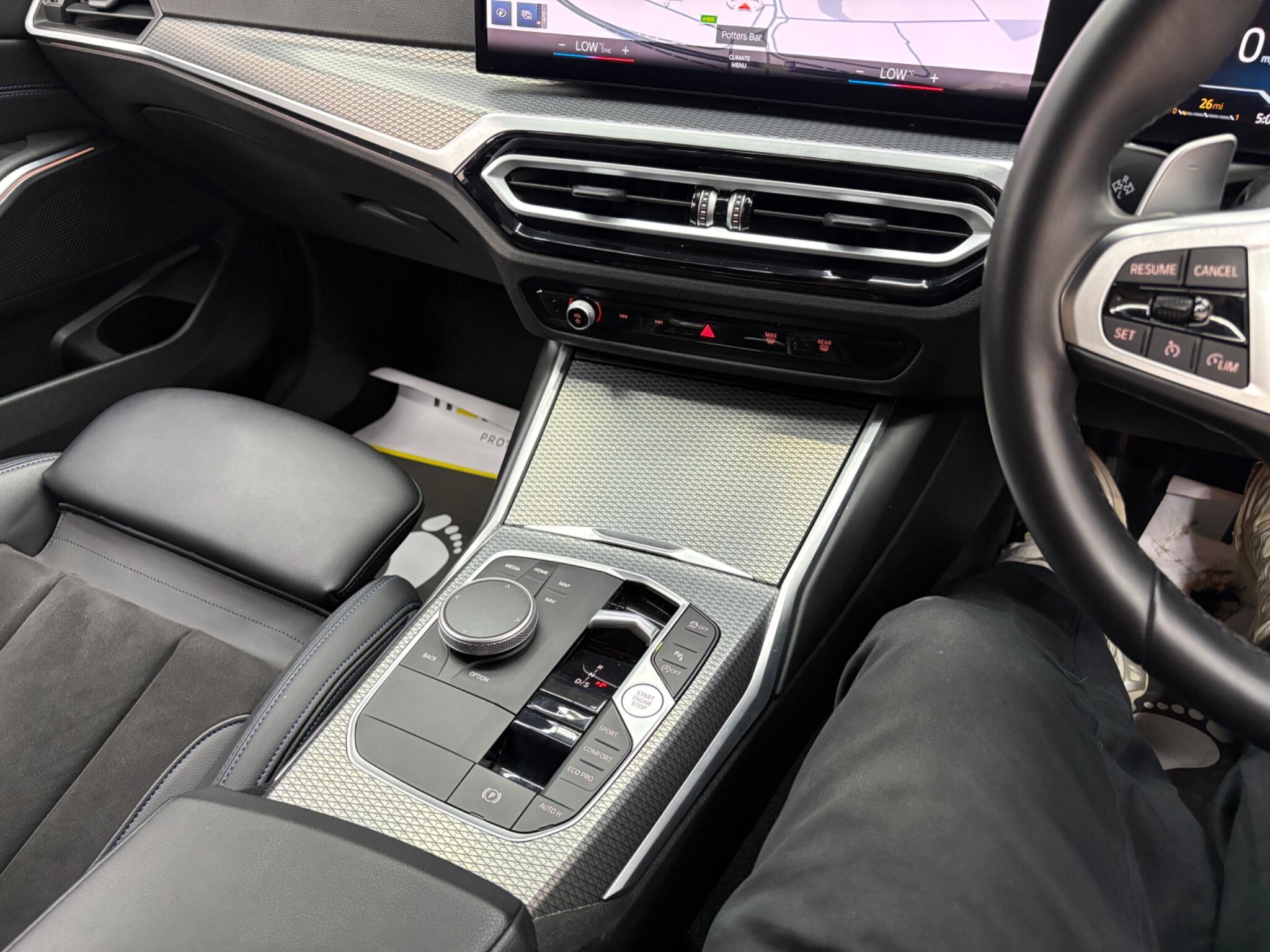 BMW 3 Series view 9