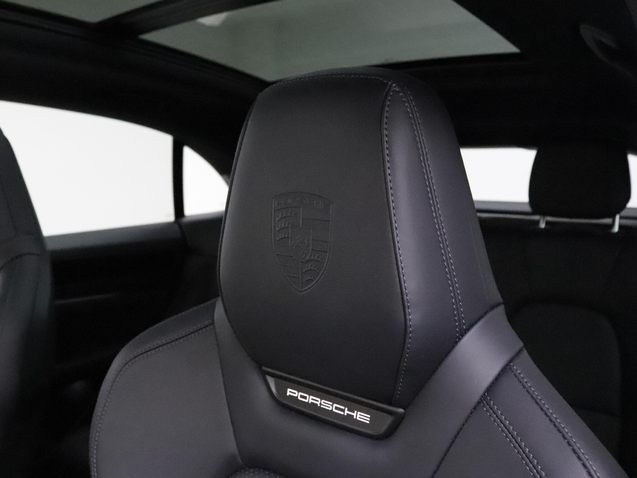 Porsche Macan view 15