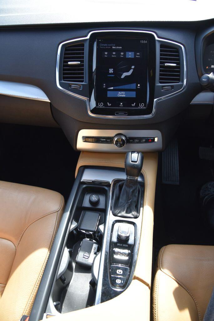 Volvo XC90 view 35