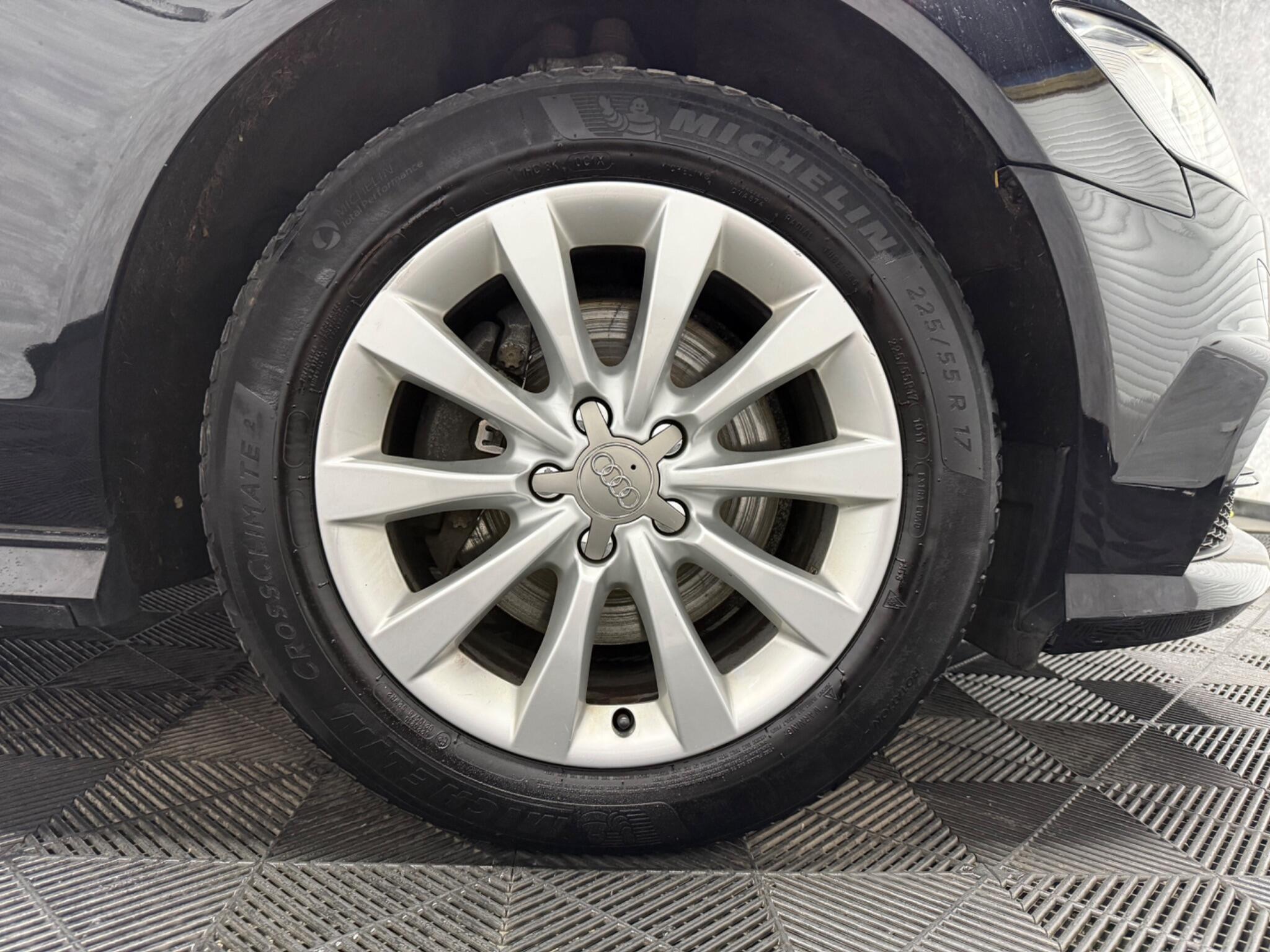 Audi A6 Avant view 18
