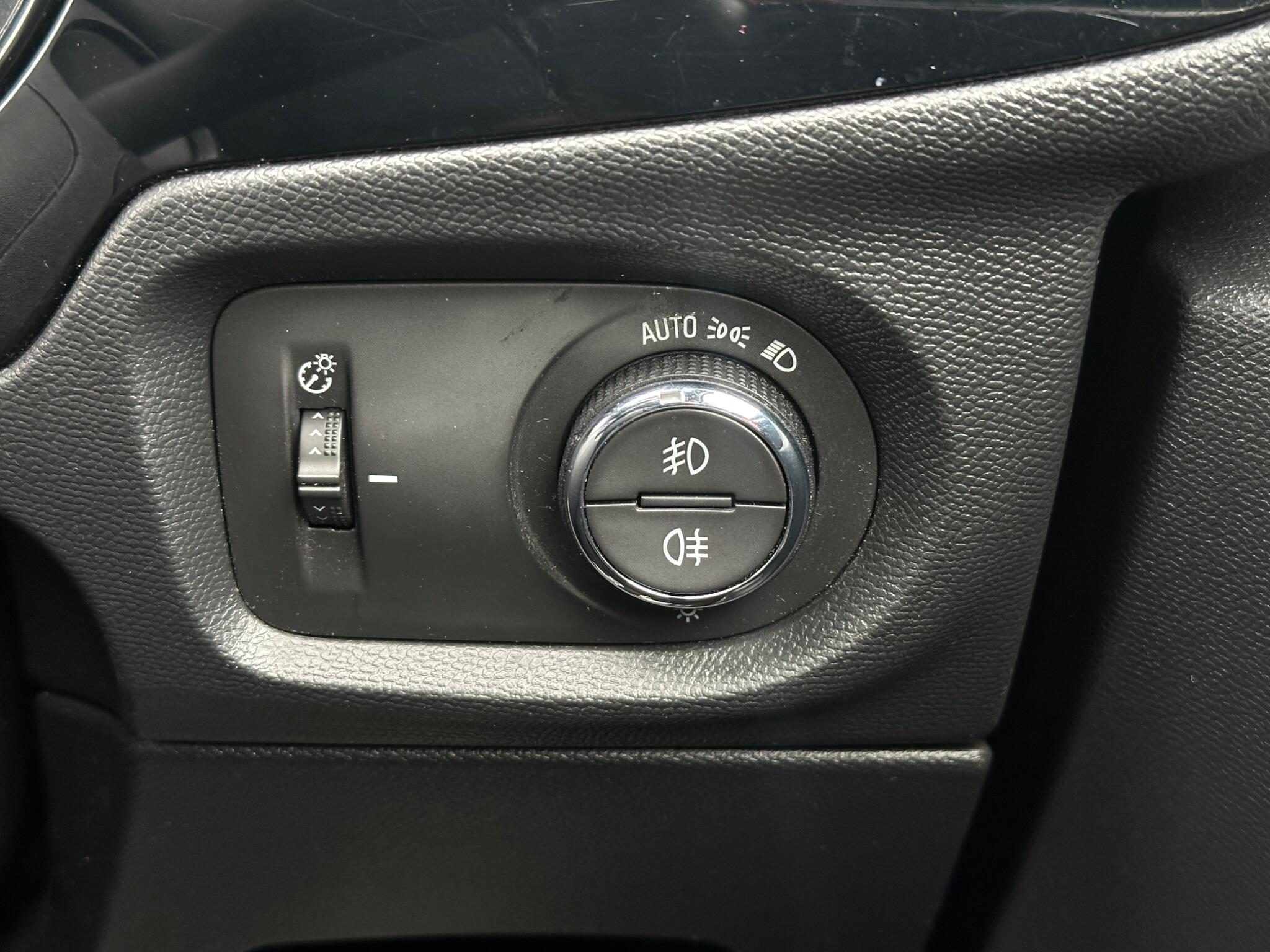 Vauxhall Corsa Electric view 48