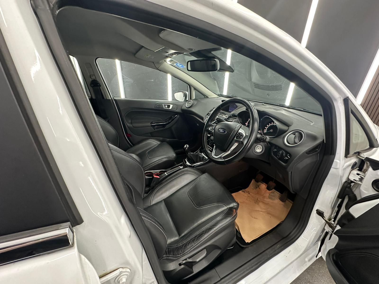 Ford Fiesta view 23