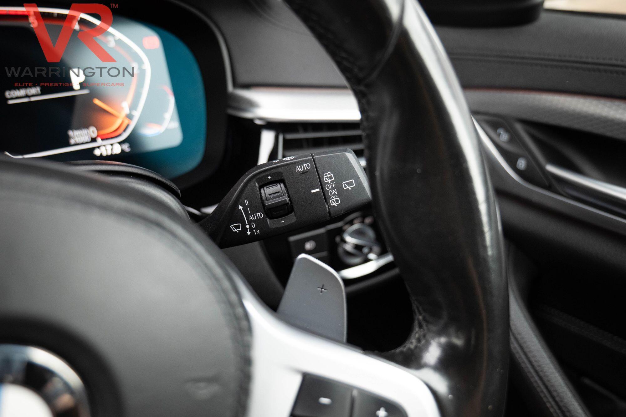 BMW 5 Series view 12