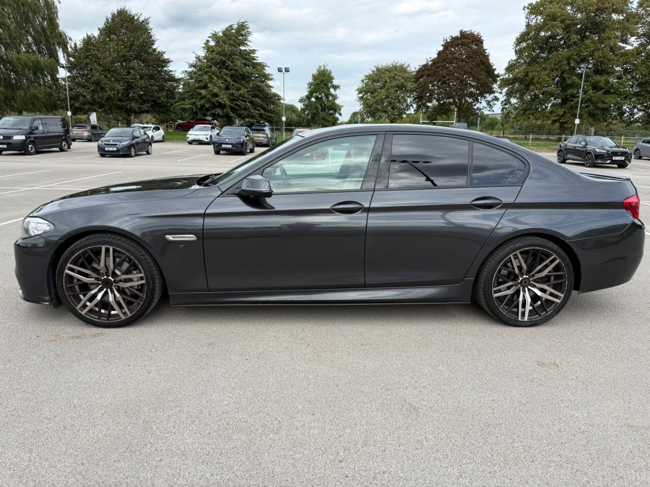 BMW 5 Series view 61