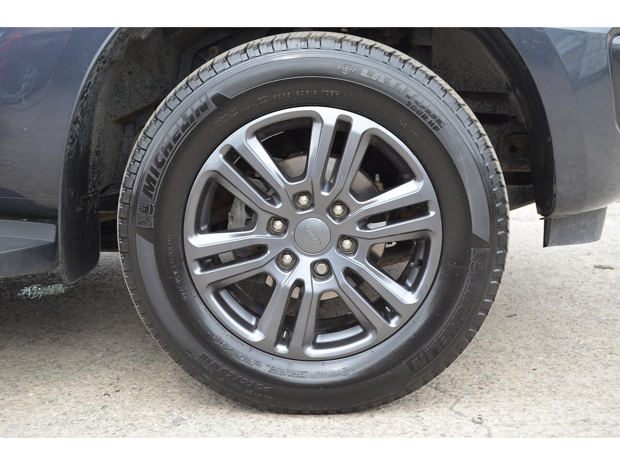 Ford Ranger view 39