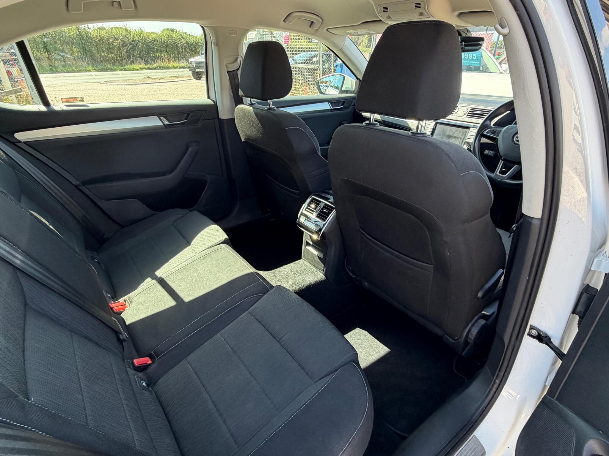 Skoda Superb view 12