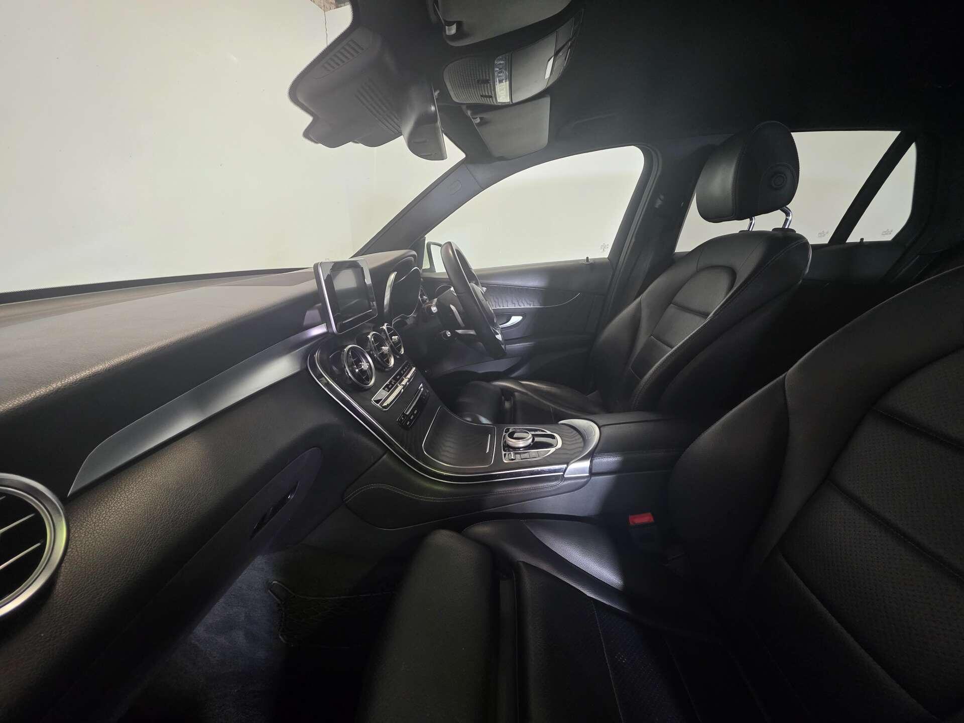 Mercedes-Benz GLC view 56