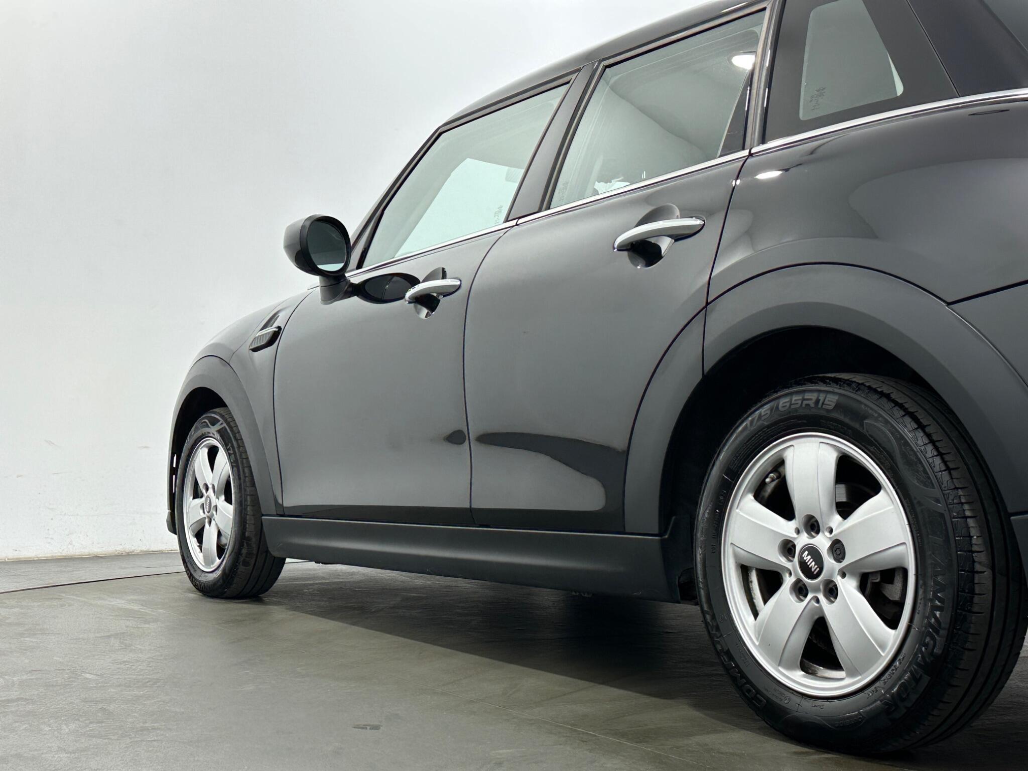 Mini Cooper view 47