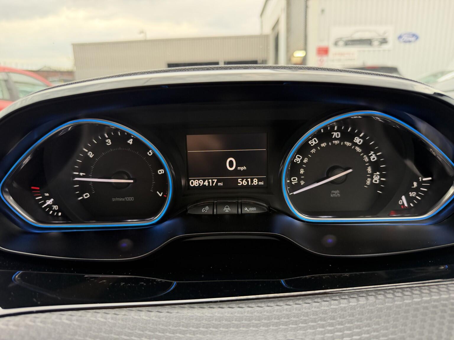Peugeot 2008 view 25
