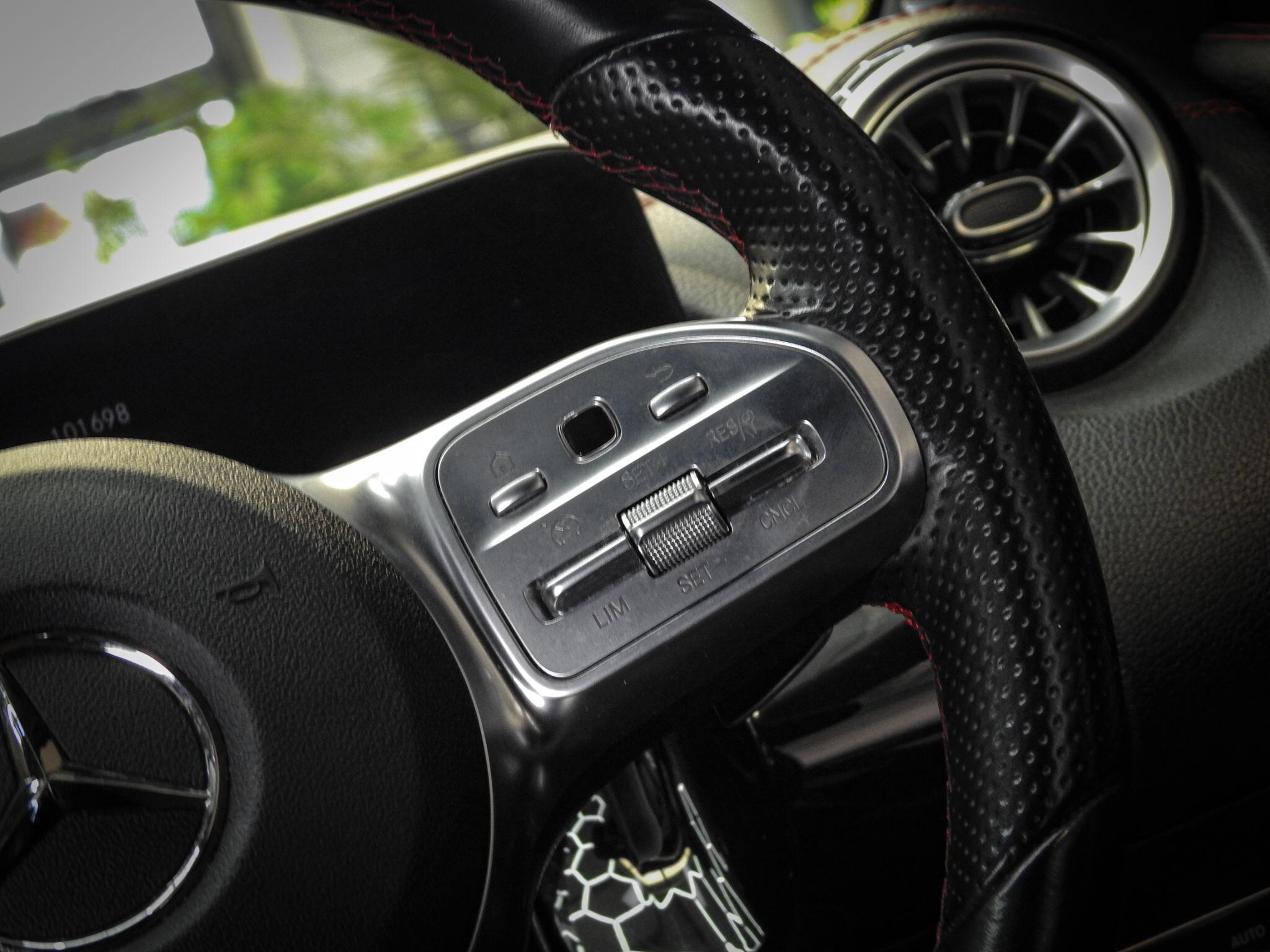 Mercedes-Benz Eqa view 28