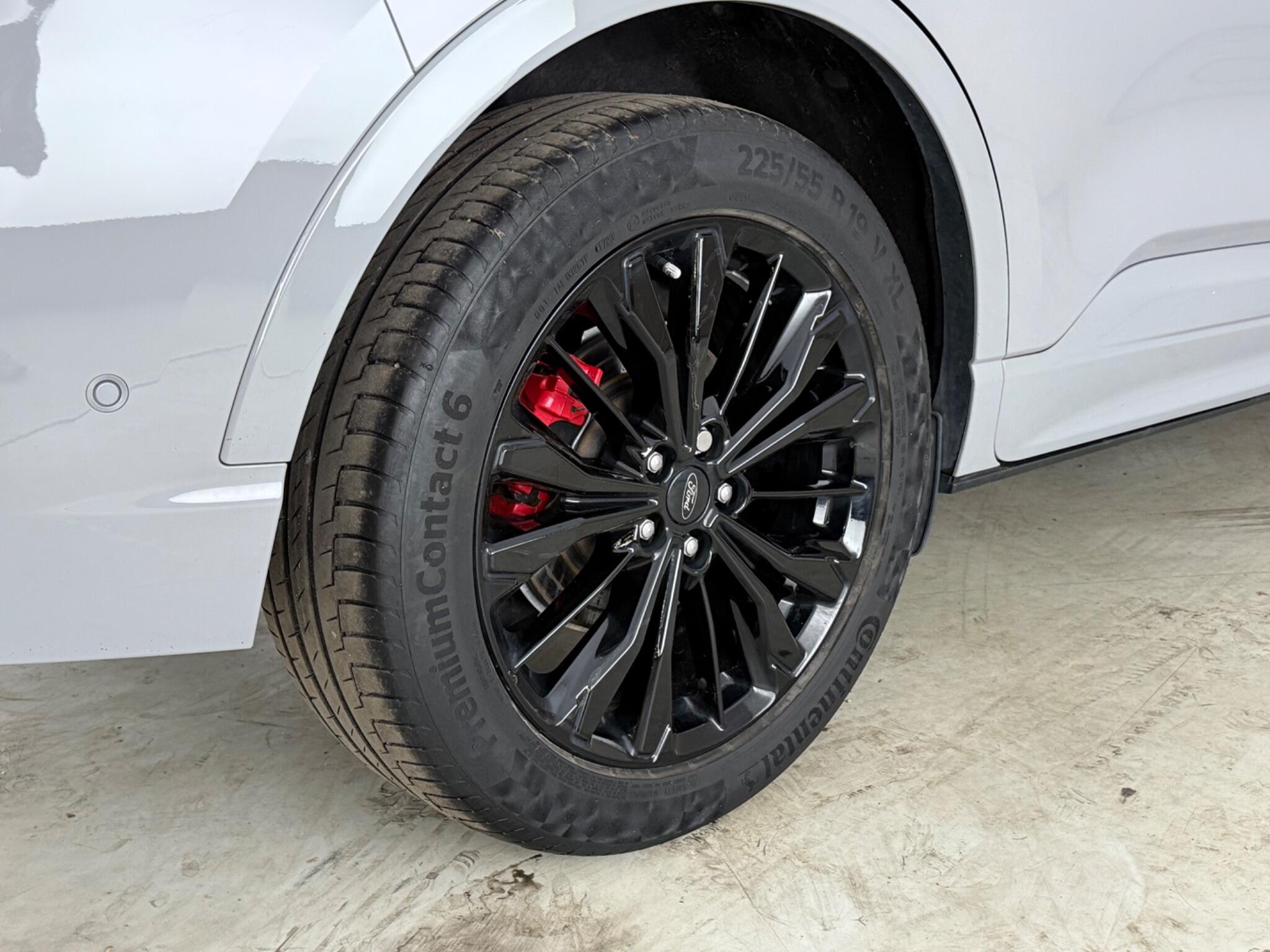 Ford Kuga view 9
