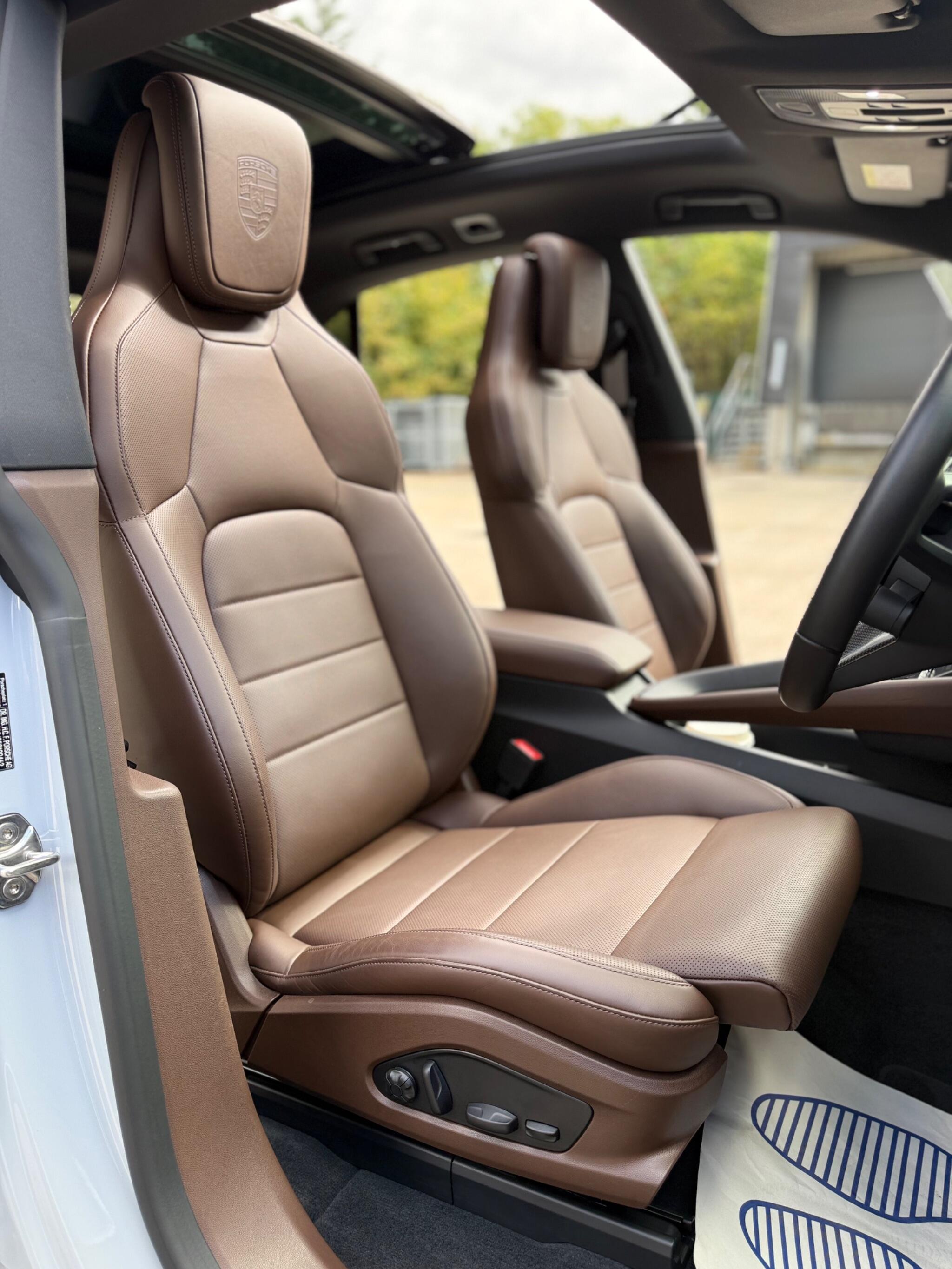 Porsche Macan view 14