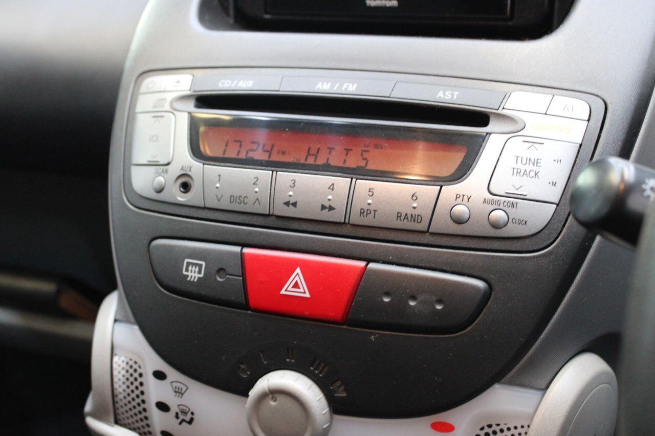 Toyota Aygo view 16