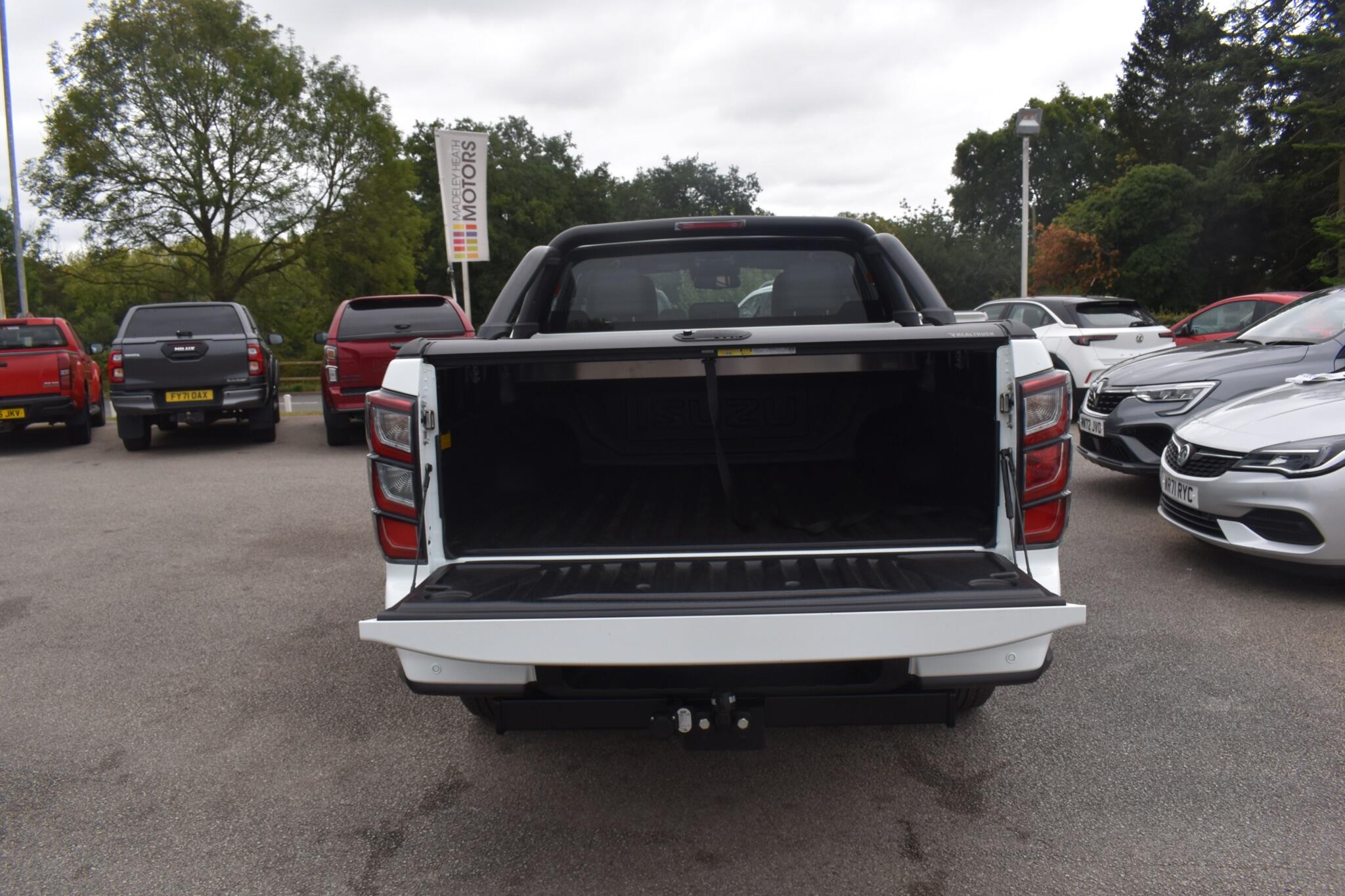 D-Max - 1.9 TD V-Cross Auto 4WD Euro 6 (s/s) 4dr - Image 5