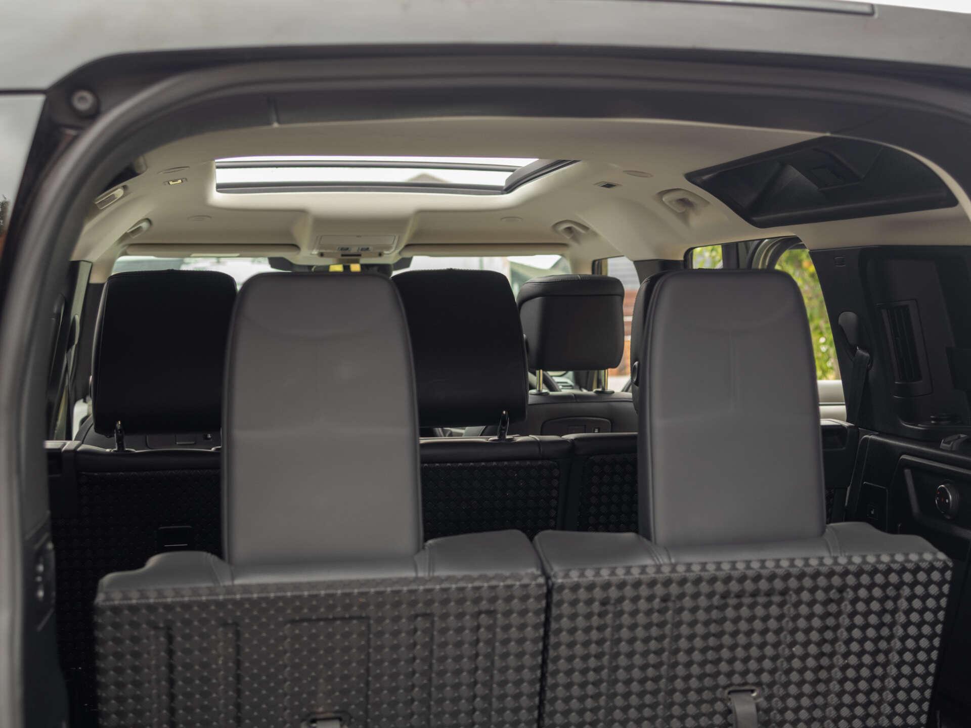 Land Rover Defender view 23