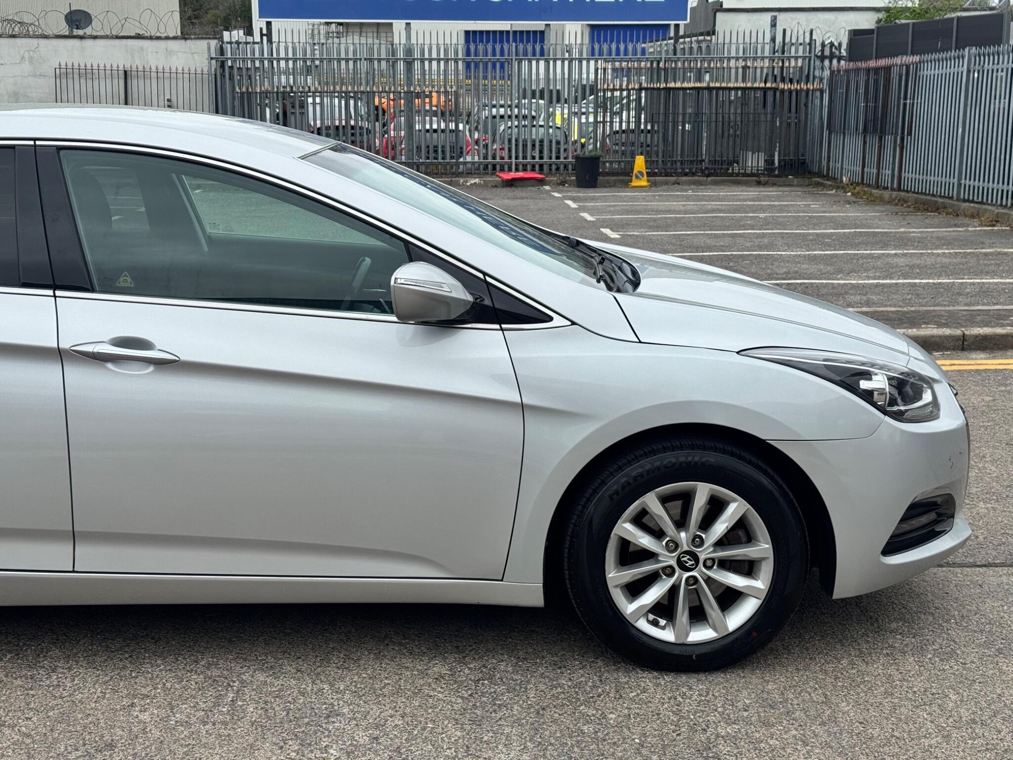Hyundai i40 view 8