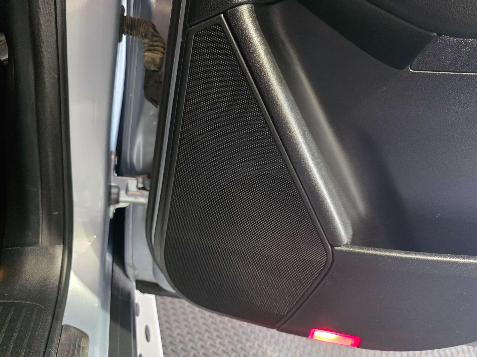 Mercedes-Benz Gle view 37