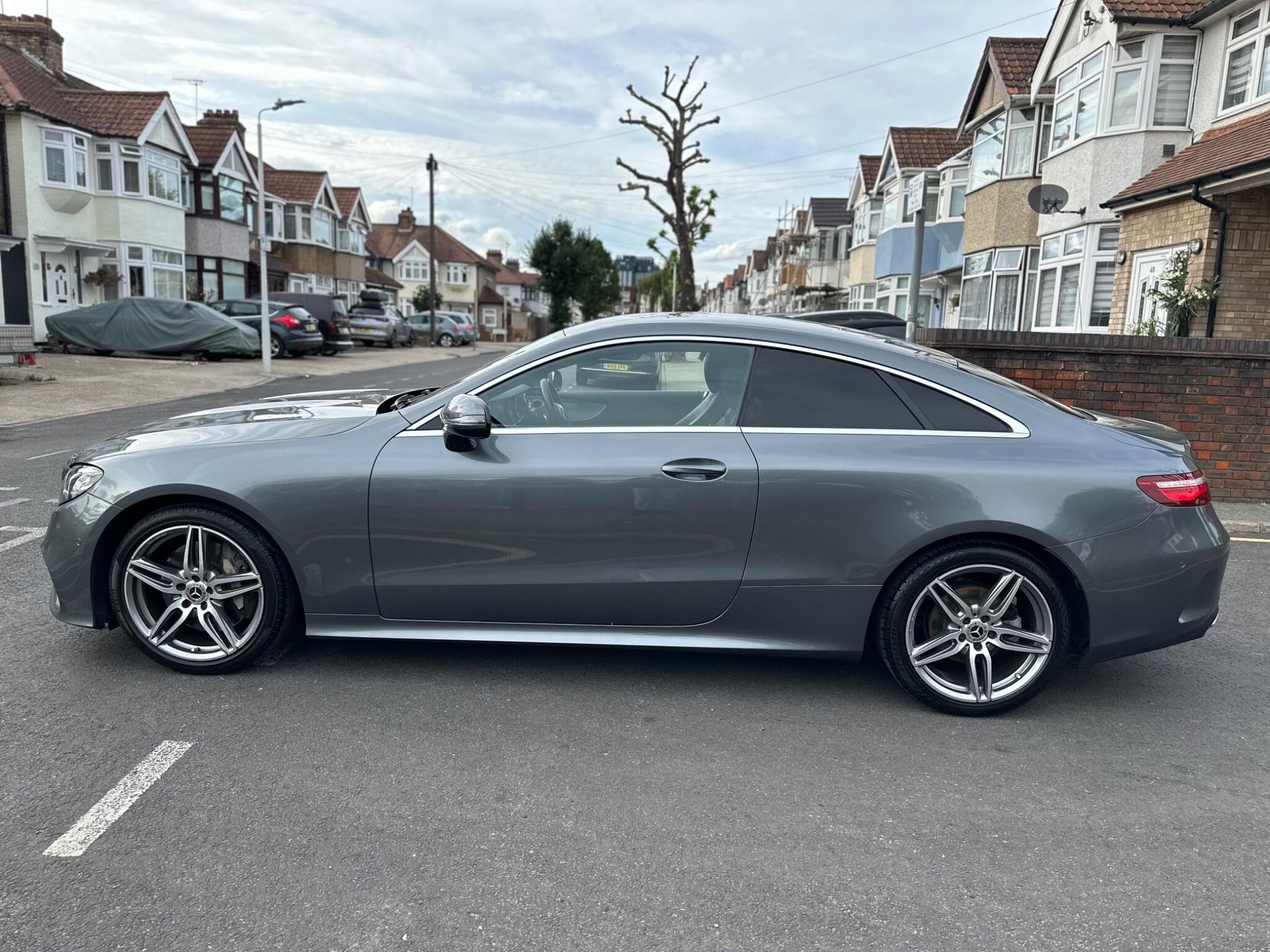 Mercedes-Benz E-Class view 7