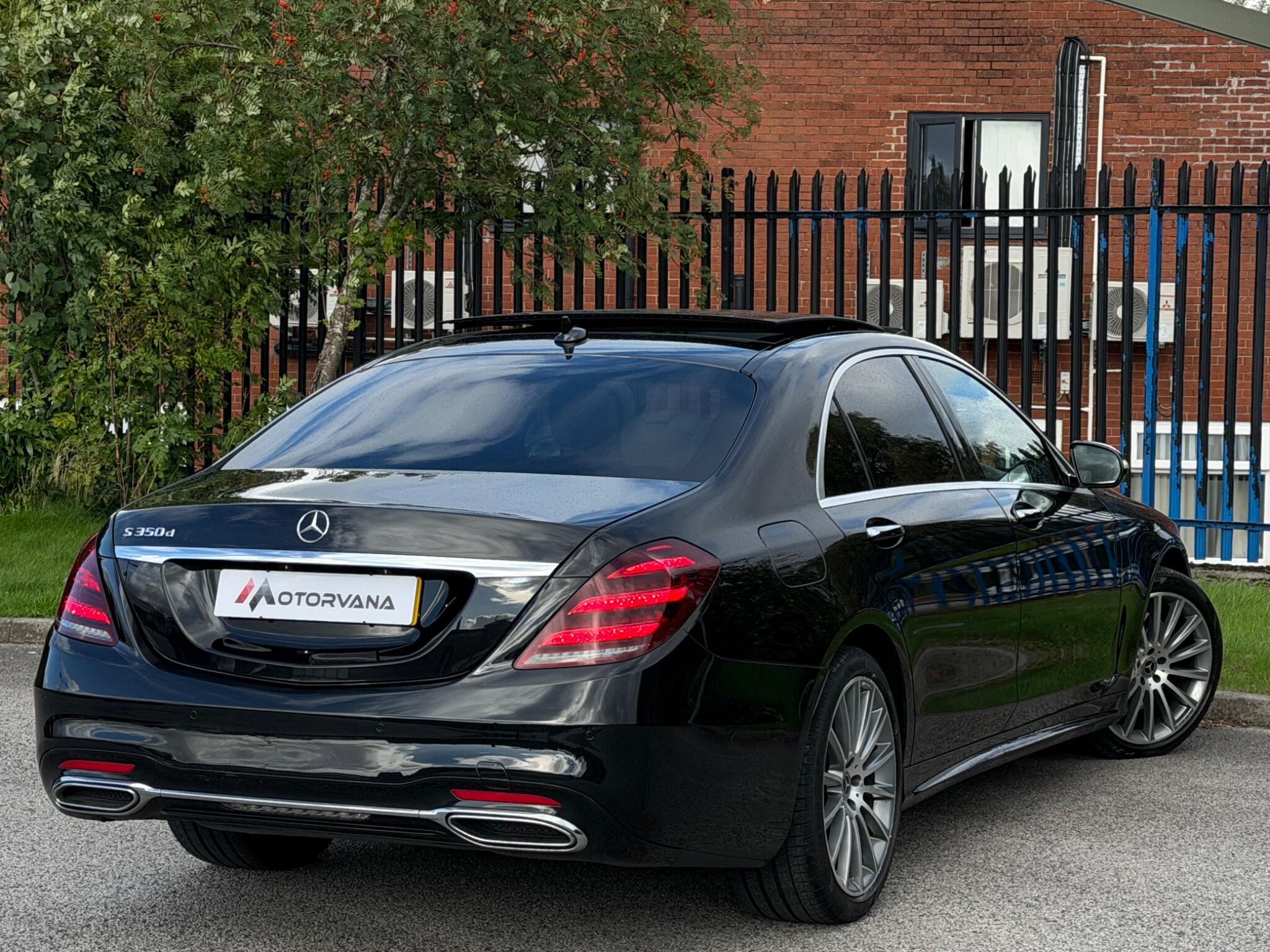 Mercedes-Benz S-Class view 18