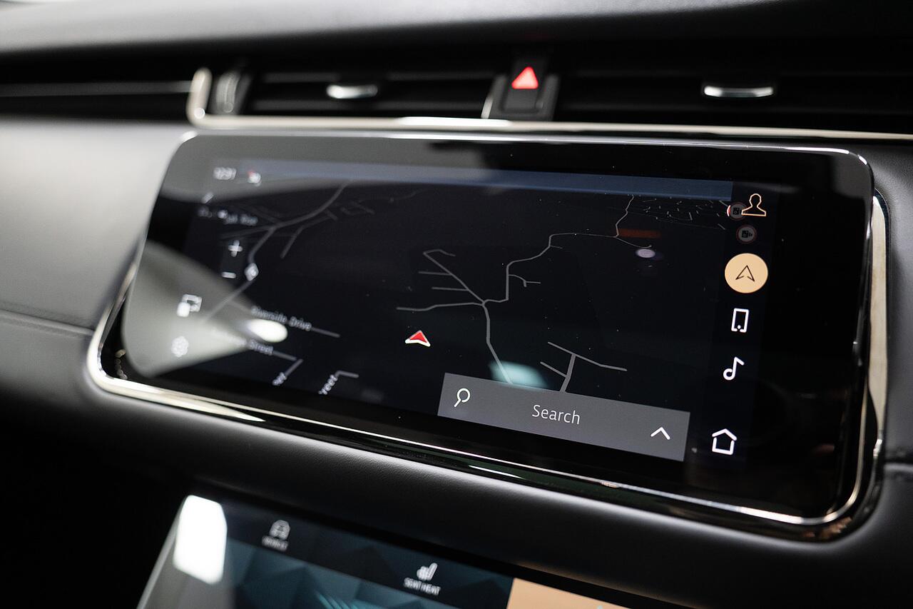 Land Rover Range Rover Evoque view 16