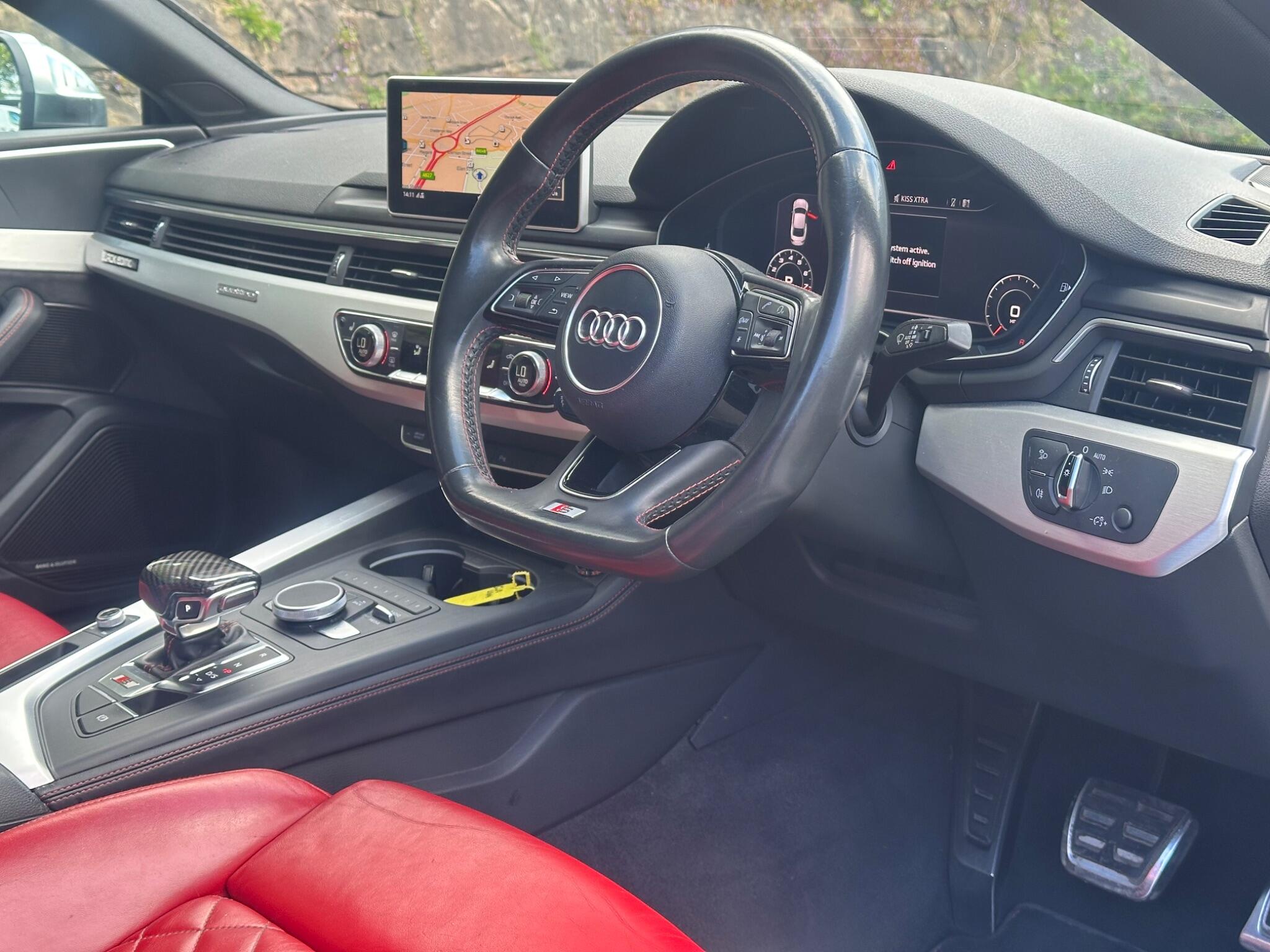 Audi S5 view 11