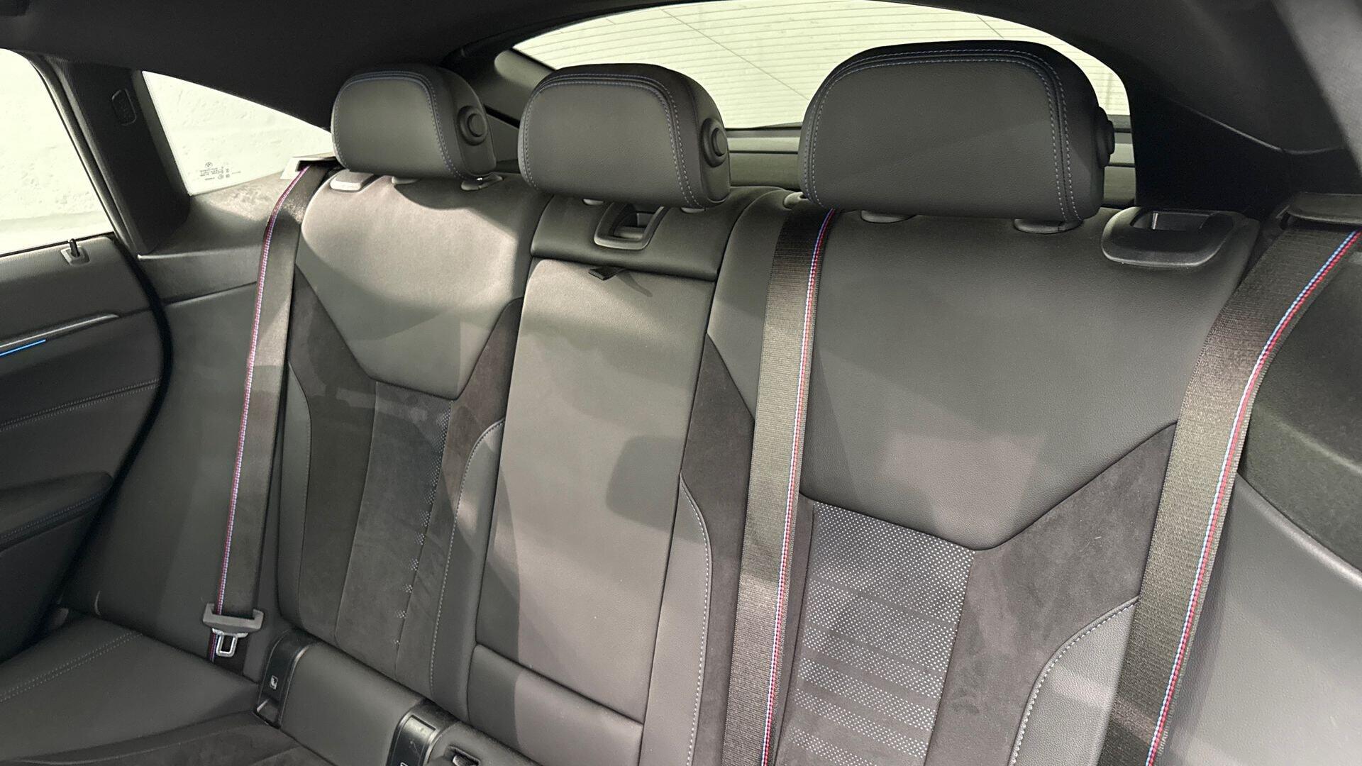 BMW i4 view 12