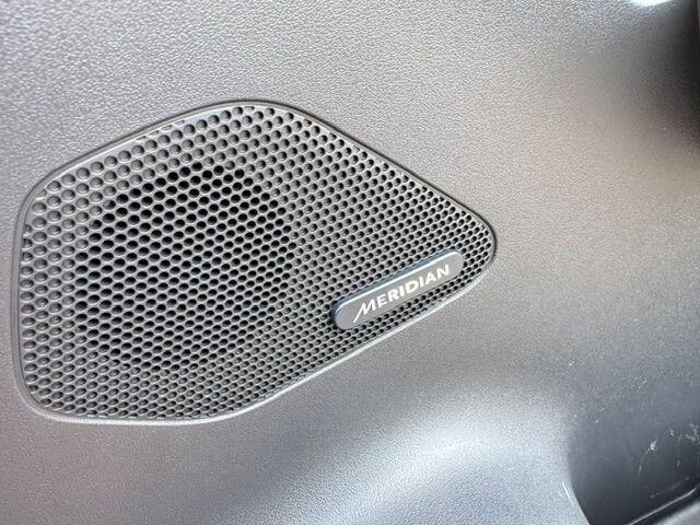 Jaguar F-Pace view 29
