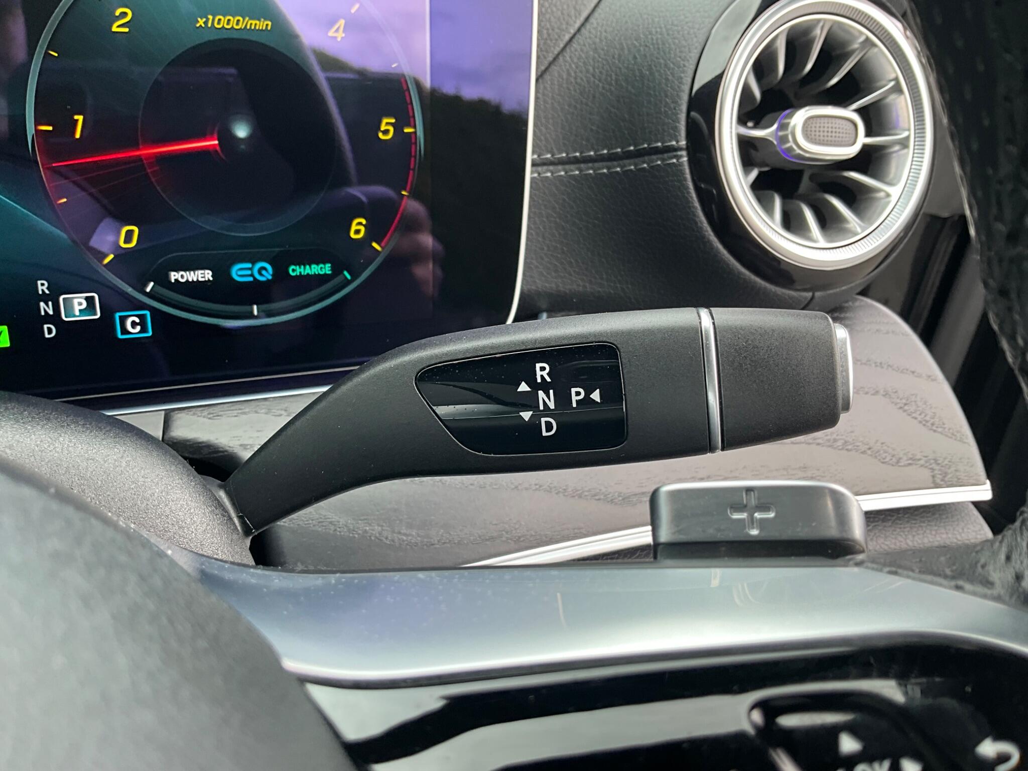 Mercedes-Benz E Class view 16