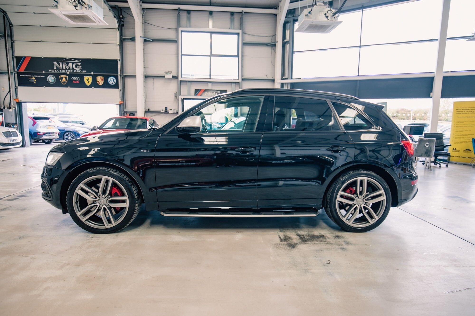 Audi SQ5 view 27